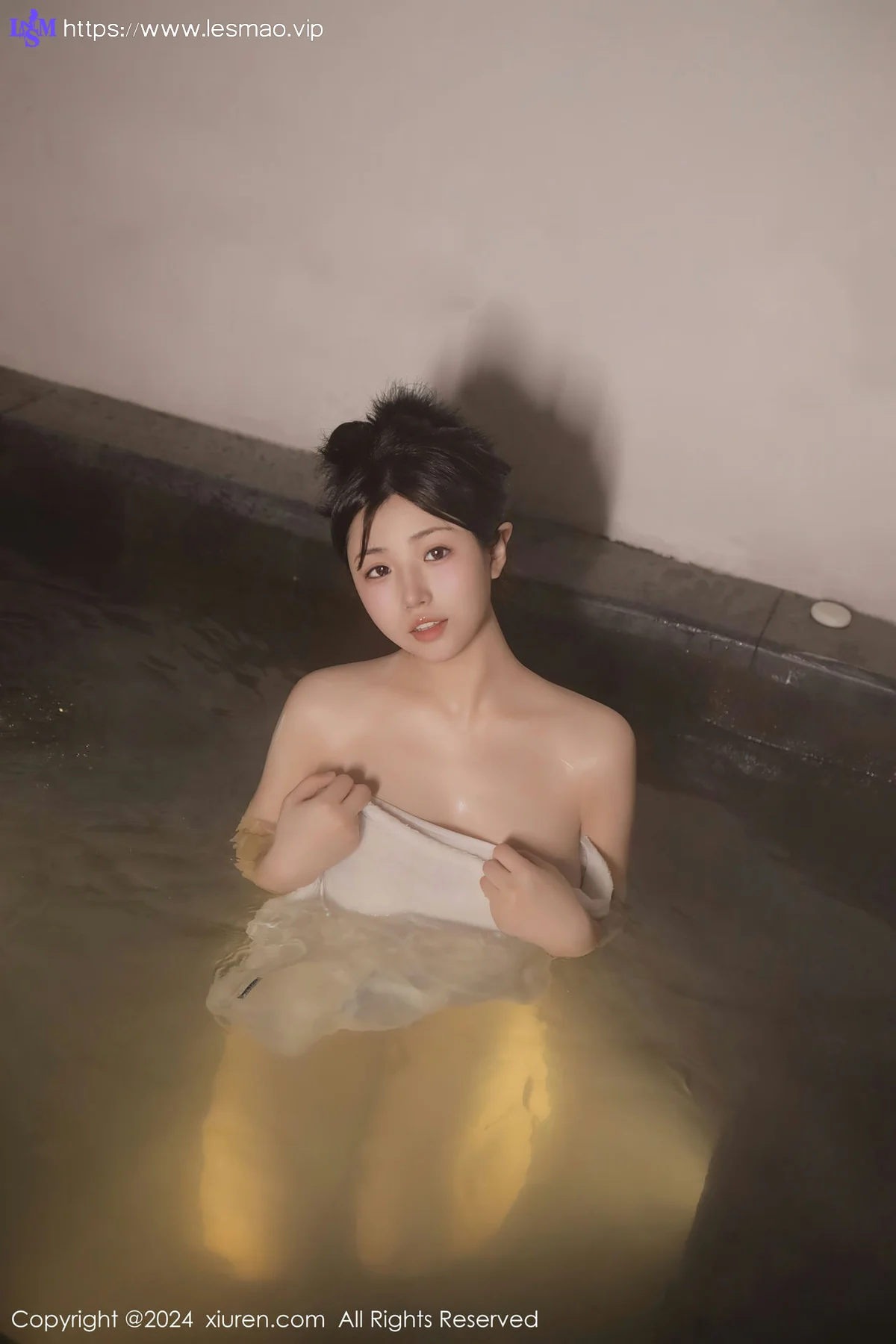 XiuRen 秀人 No.7977  陈小花 温泉场景拍摄首套写真111 - 18