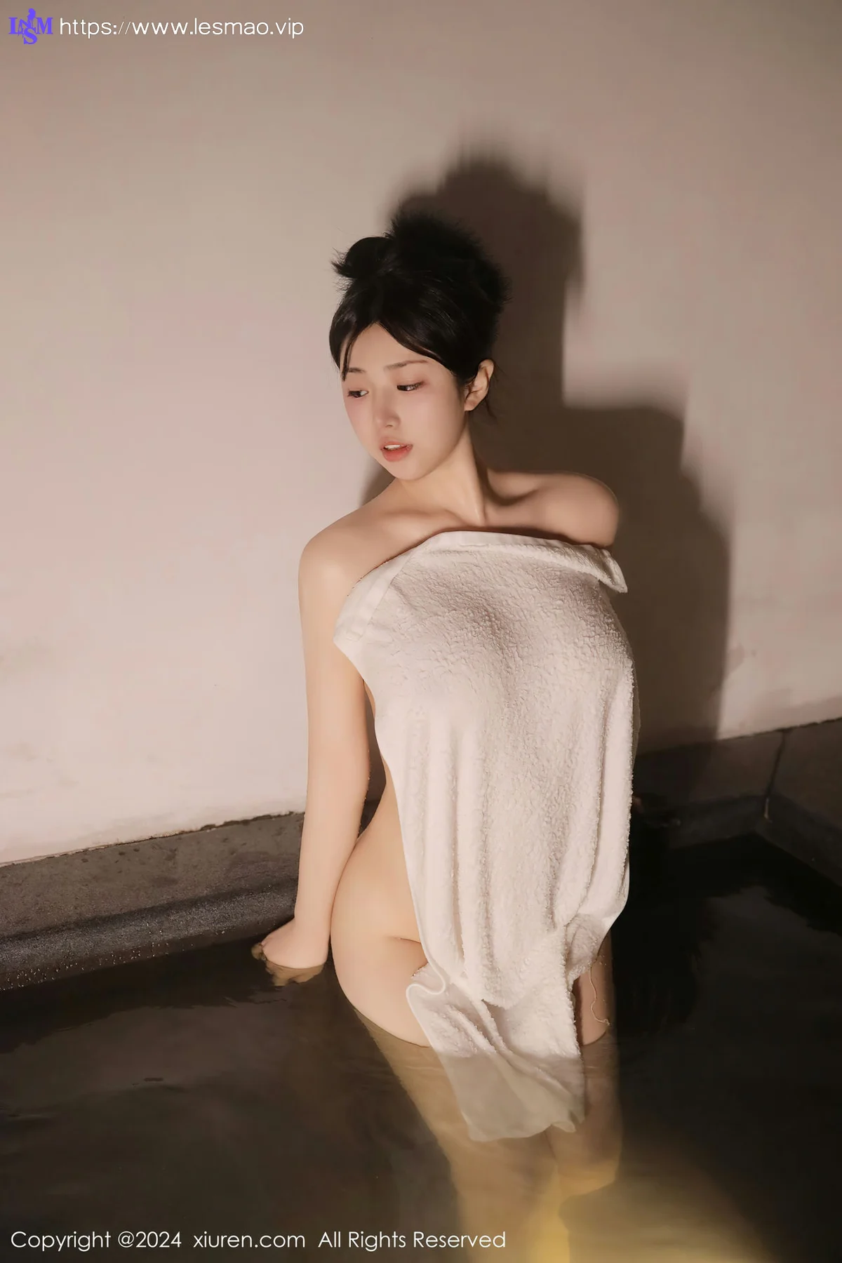 XiuRen 秀人 No.7977  陈小花 温泉场景拍摄首套写真111 - 39