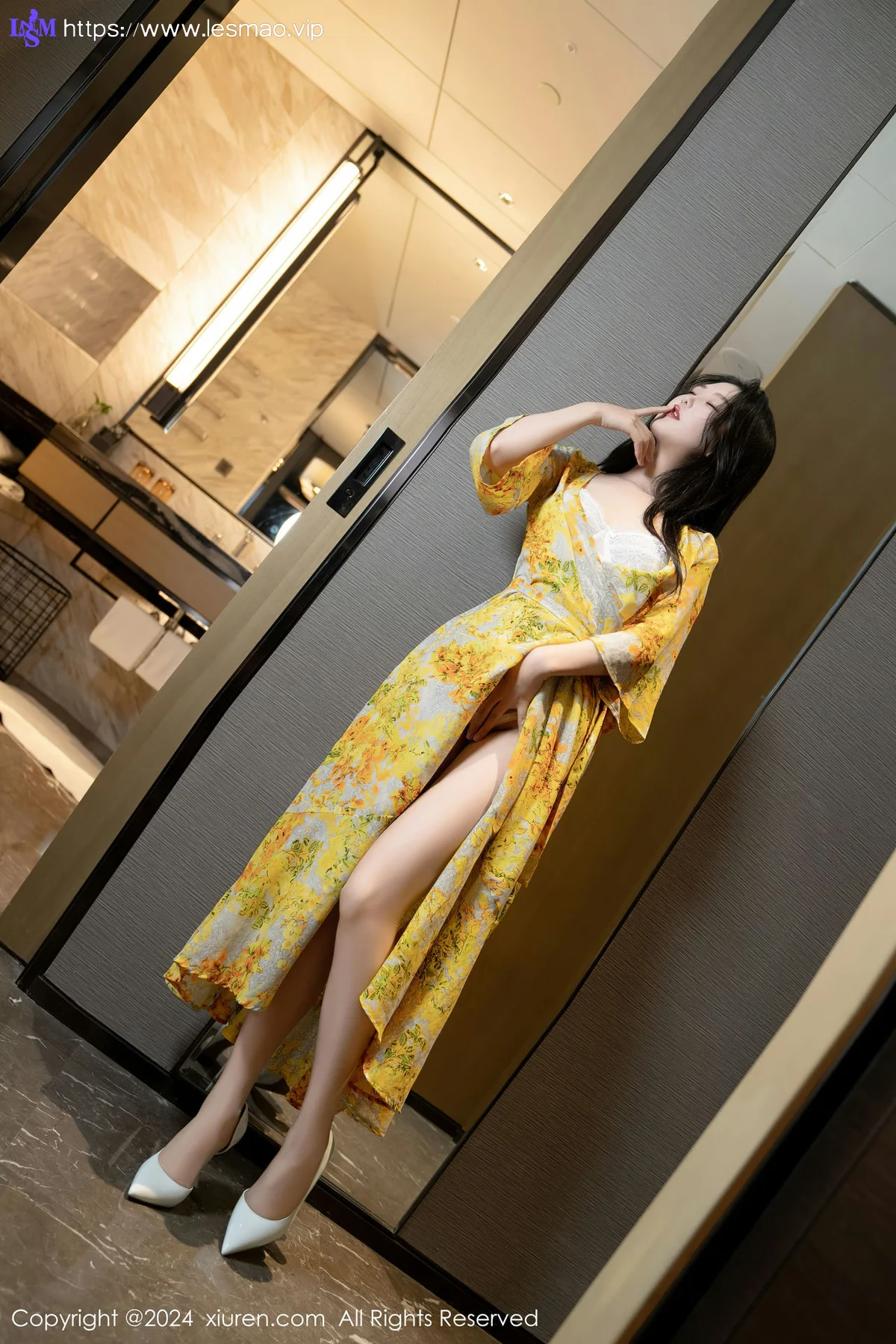 XiuRen 秀人 No.7981  利世 情节拍摄性感写真11 - 38