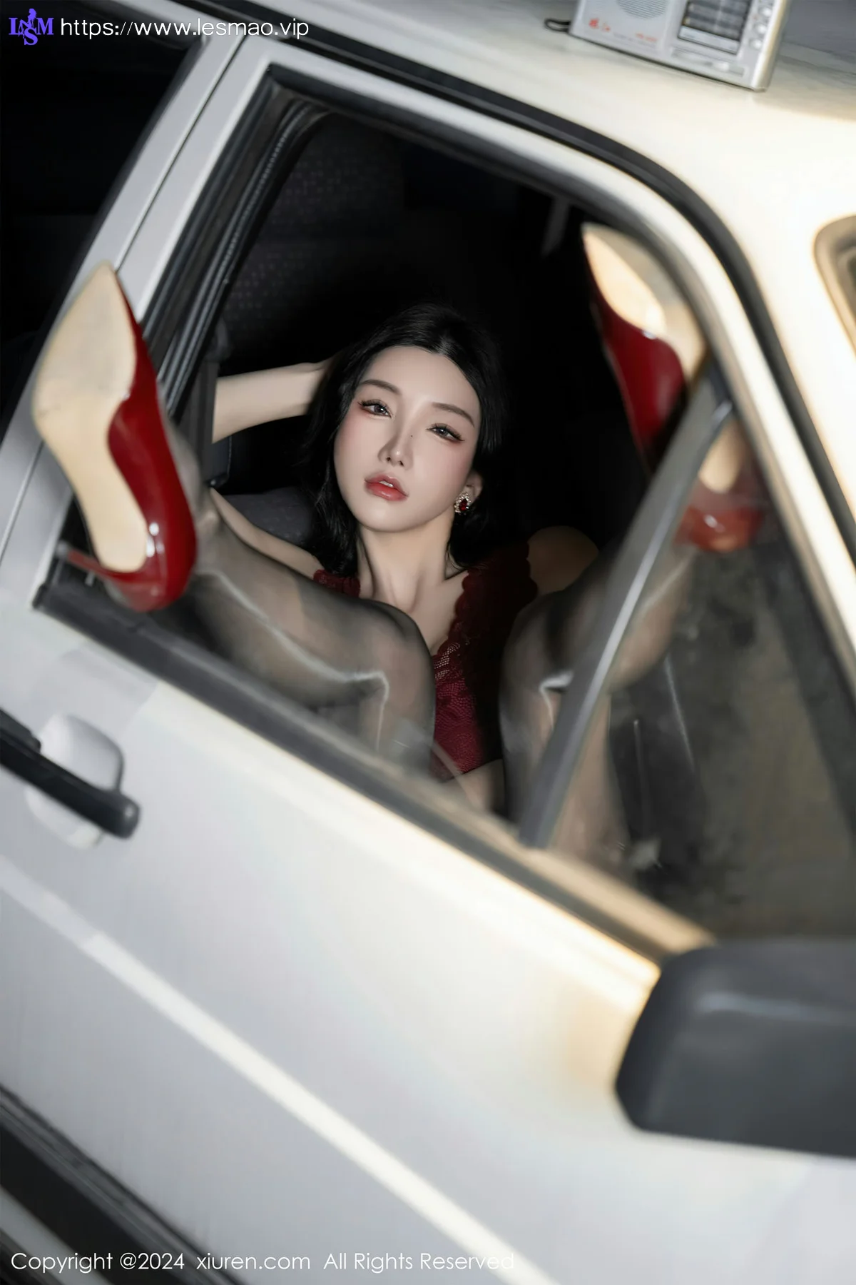 XiuRen 秀人 No.7993  周于希Sally  主题《想要一场车震》剧情写真11 - 33