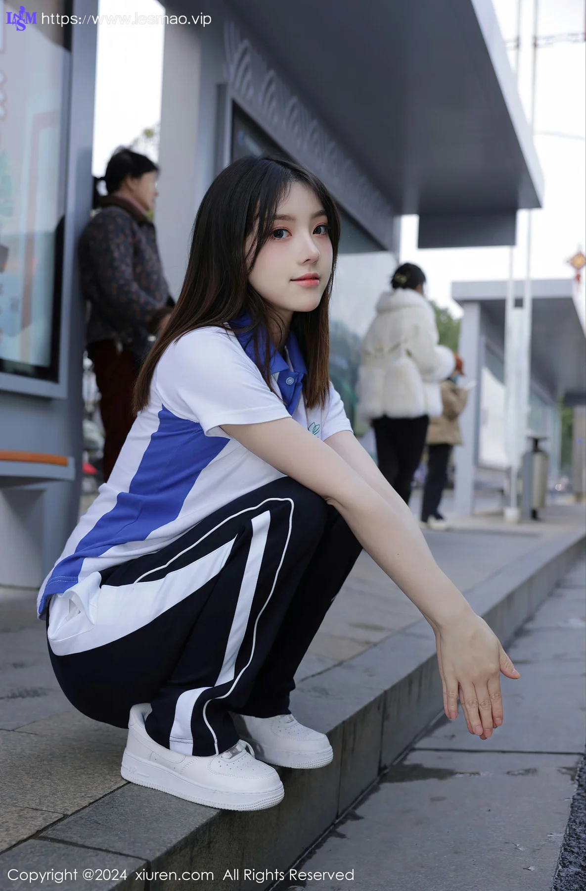 XiuRen 秀人 No.7994  豆瓣酱 公交车场景性感写真111 - 13