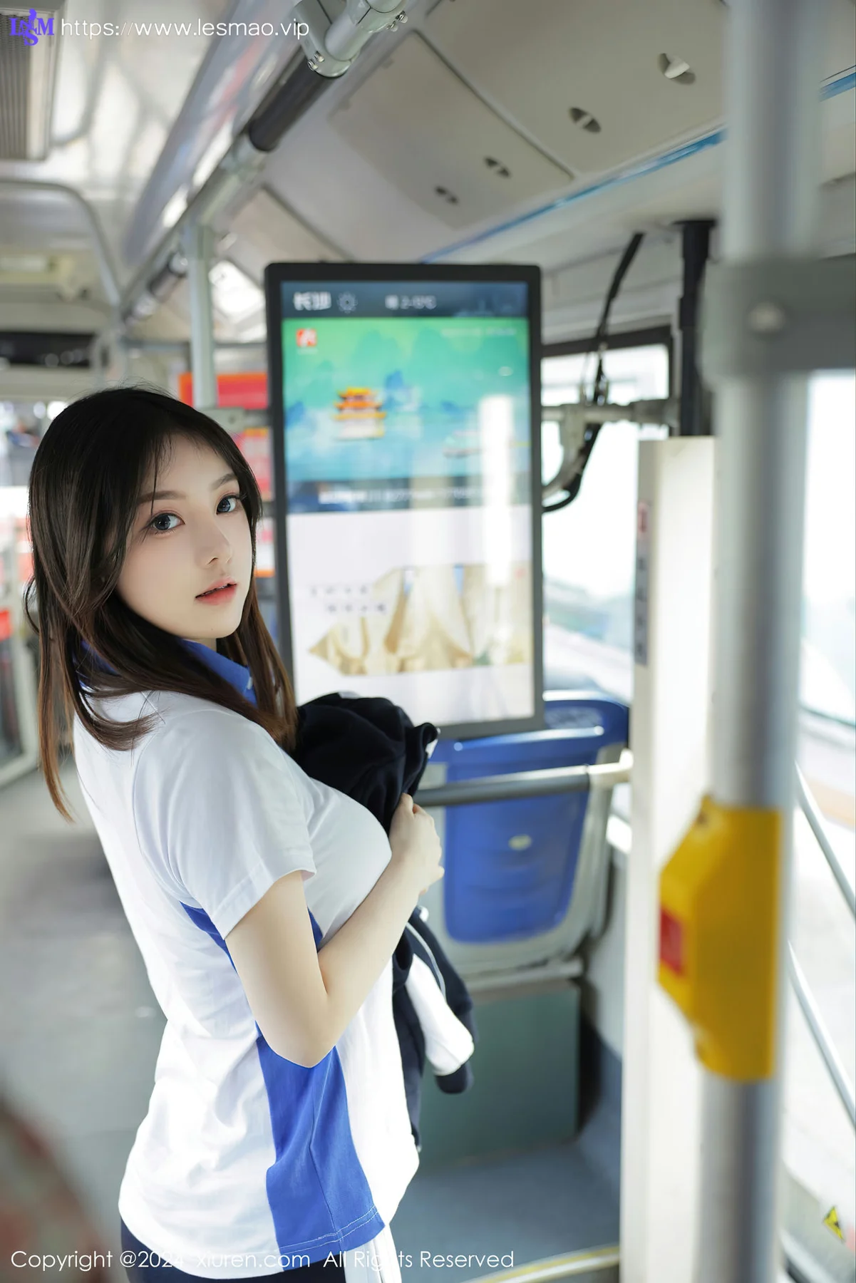 XiuRen 秀人 No.7994  豆瓣酱 公交车场景性感写真111 - 26