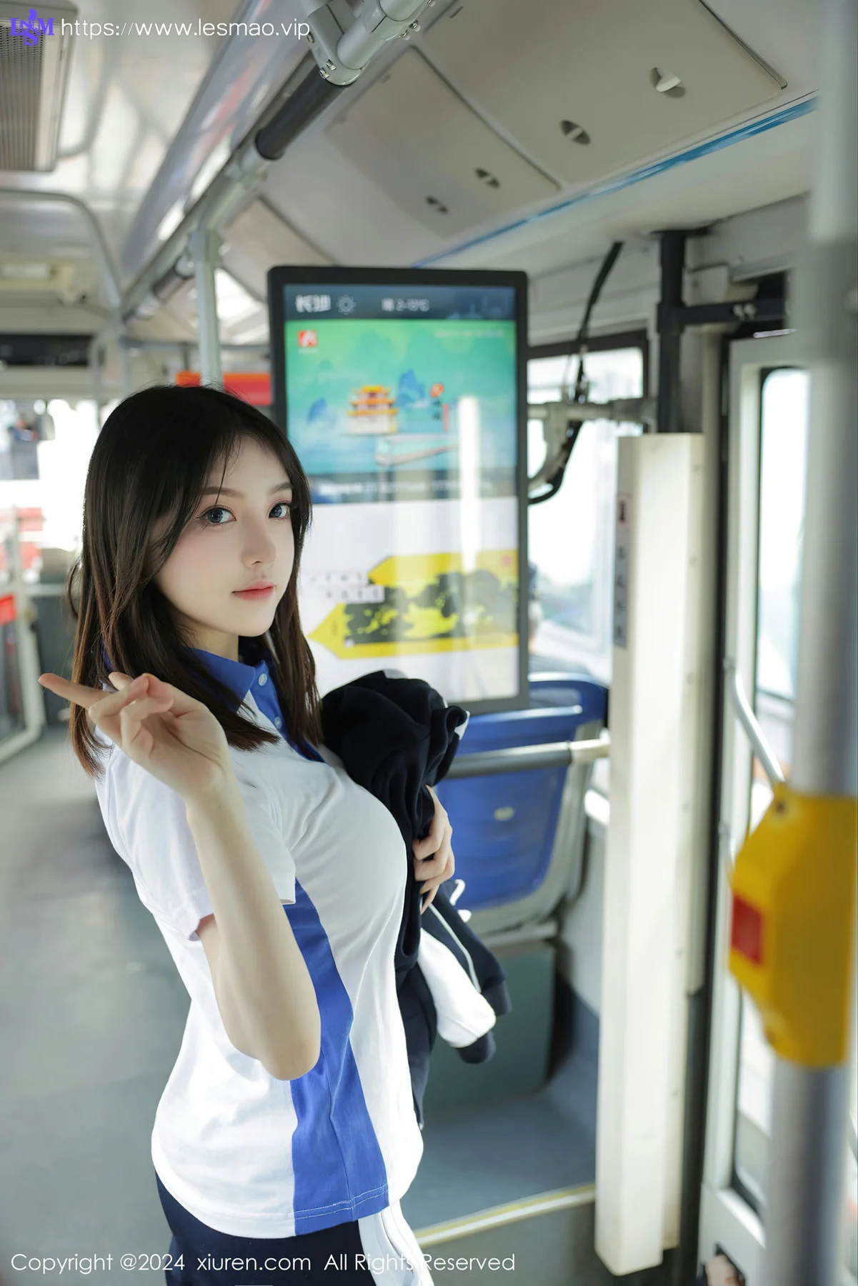 XiuRen 秀人 No.7994  豆瓣酱 公交车场景性感写真111 - 28