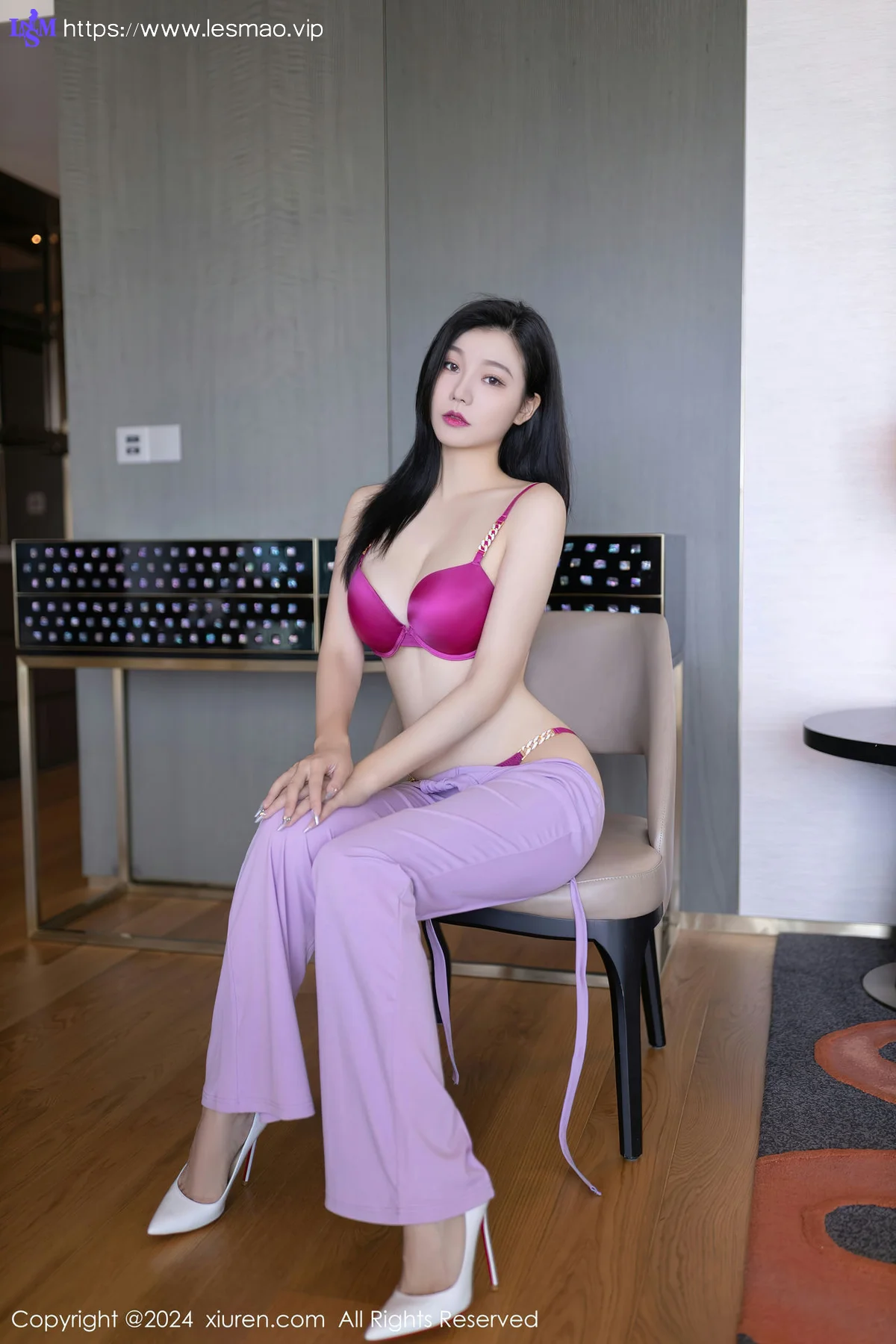 XiuRen 秀人 No.8006  安然anran 白色丝袜性感写真1 - 21