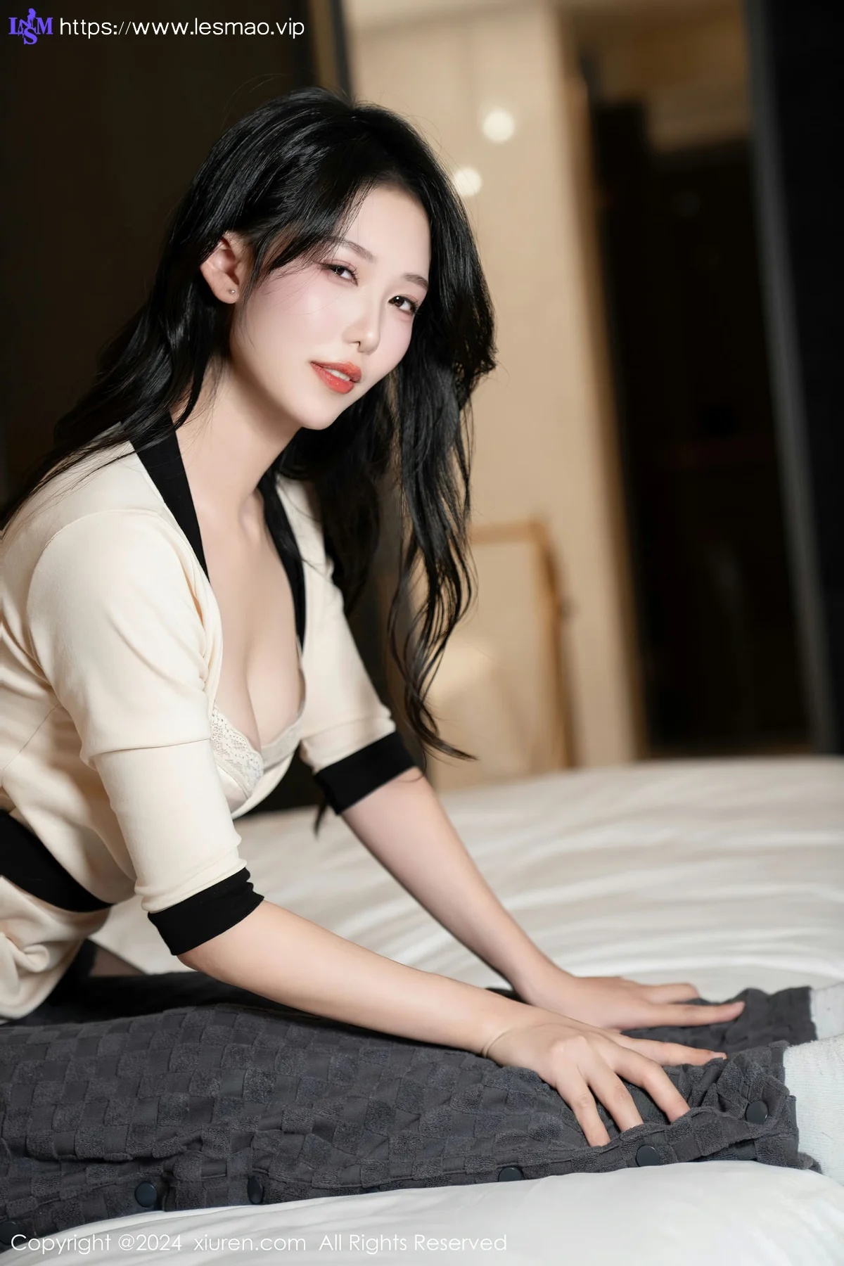 XiuRen 秀人 No.8019  利世 浅色技师服饰性感写真1 - 45