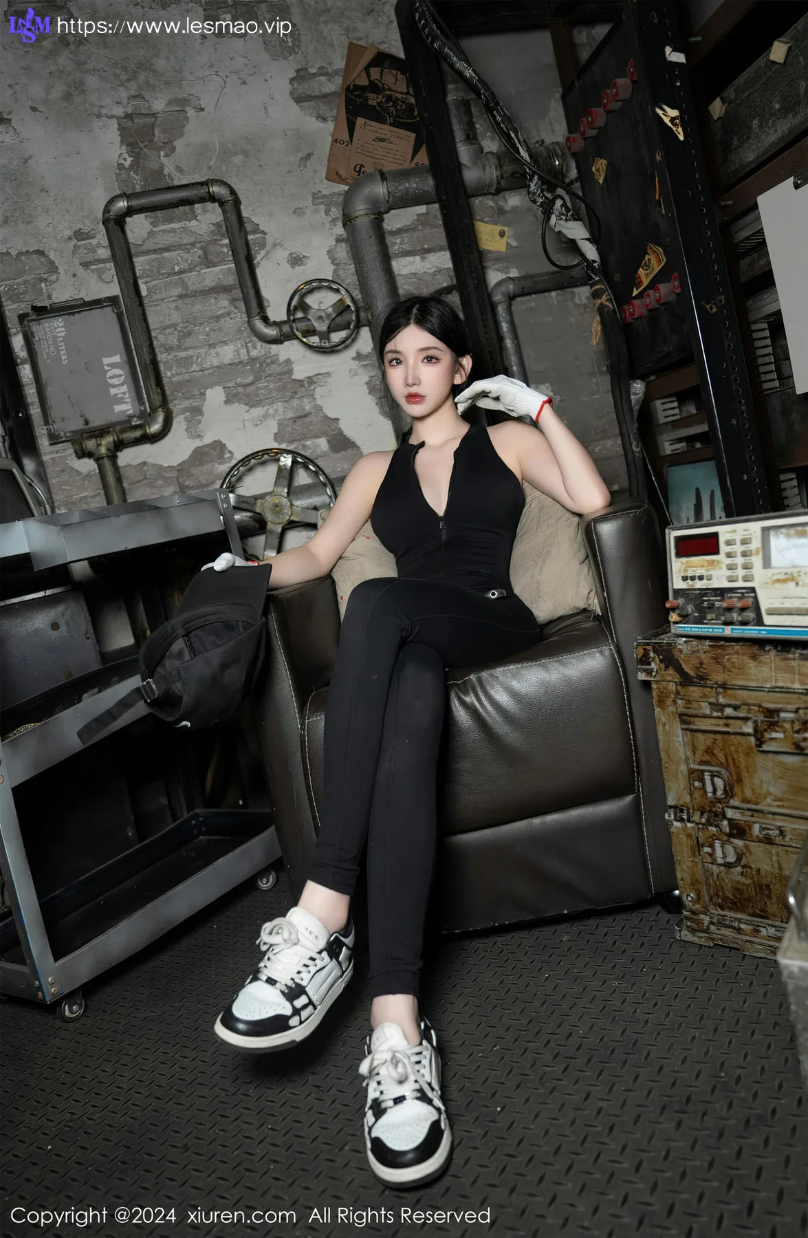 XiuRen 秀人 No.8027  周于希Sally 电焊美女车间维修主题《哥哥，需要我帮忙吗》 性感写真11 - 49