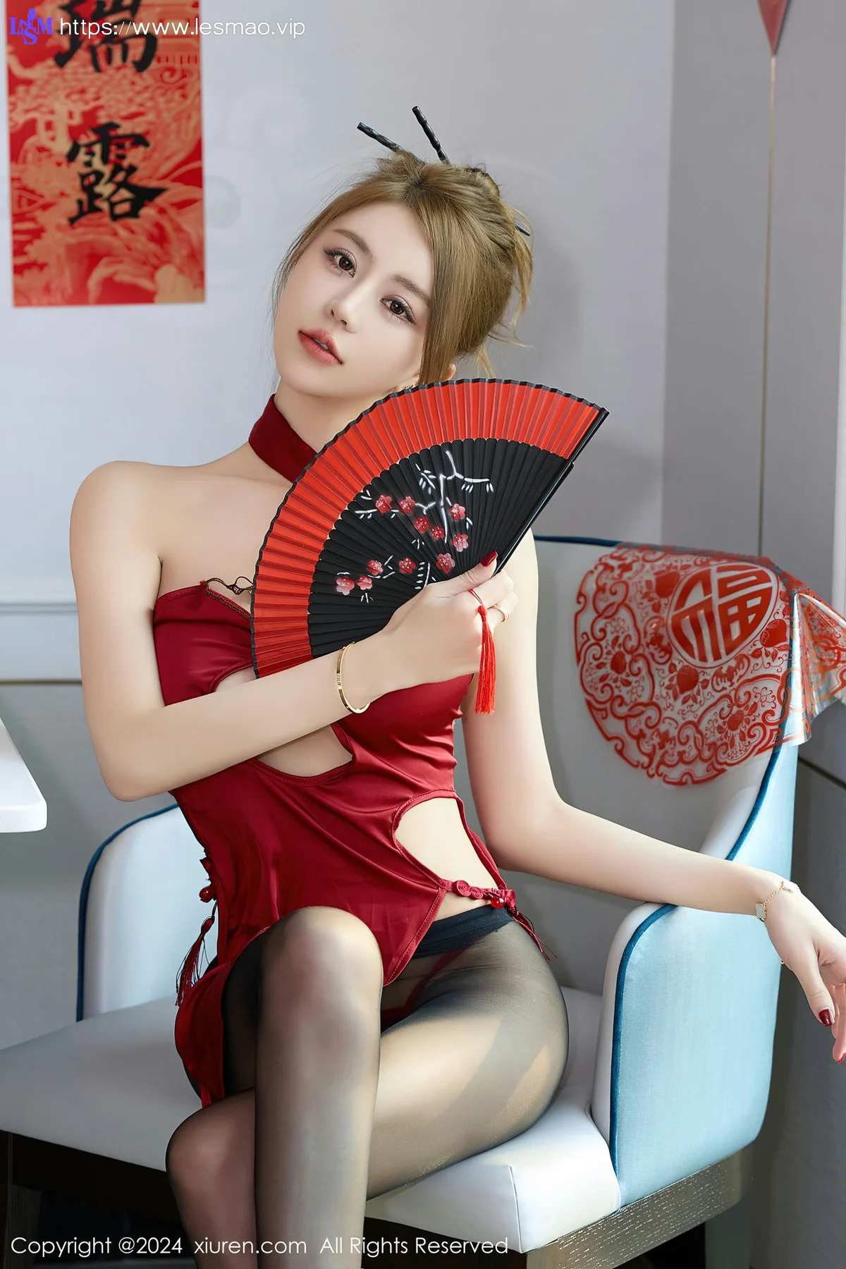 XiuRen 秀人 No.8036  tina_甜仔 新年主题拍摄三亚旅拍 - 16