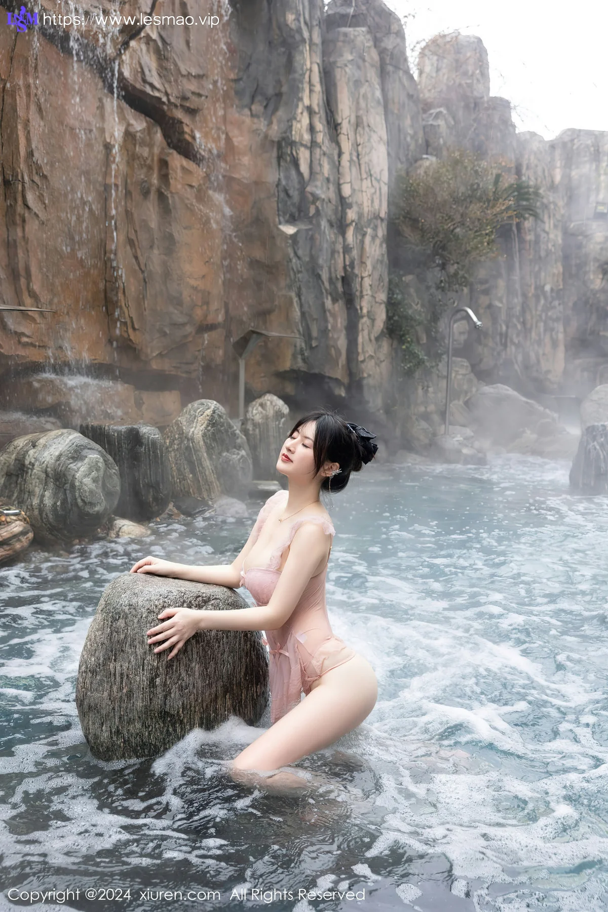 XiuRen 秀人 No.8039  诗诗kiki 粉色情趣吊灯短裙性感写真 - 13
