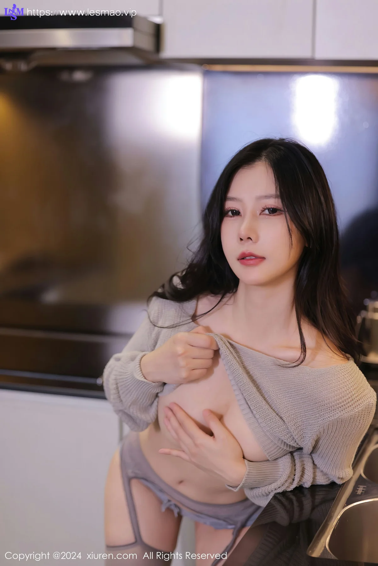 XiuRen 秀人 No.8041  尹甜甜 性感灰丝性感写真 - 45