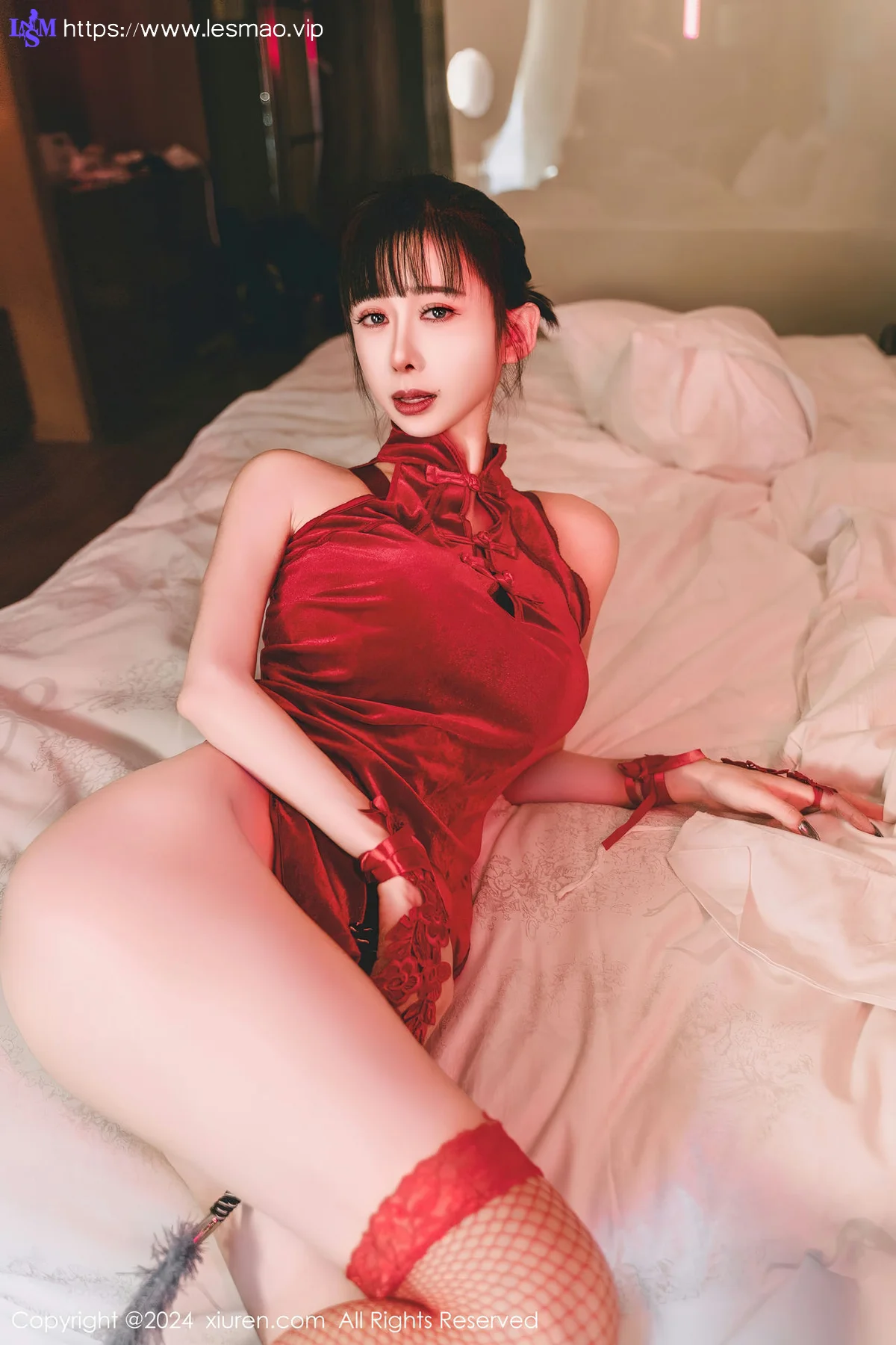 XiuRen 秀人 No.8047  宝宝甜 首套写真酒后微醺3 - 21