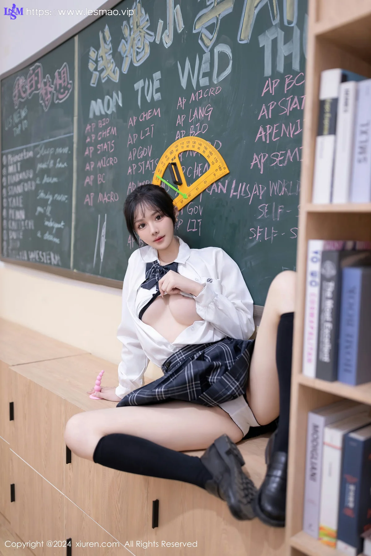 XiuRen 秀人 No.8058  幼幼 教室调教性感套装性感写真111 - 15