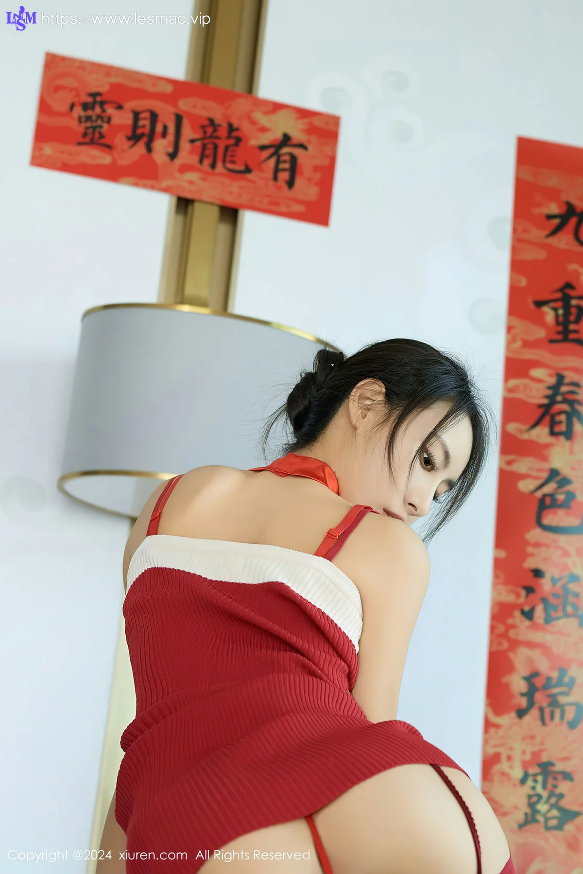 XiuRen 秀人 No.8062  lingyu69 新年主题情趣三亚旅拍33 - 17