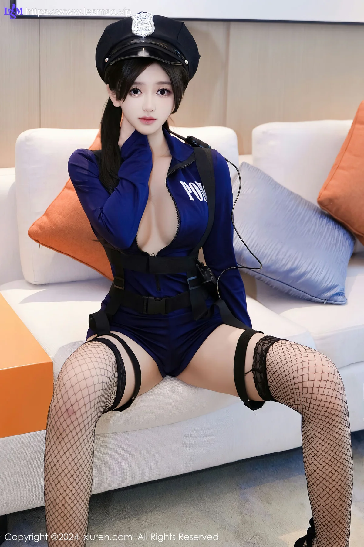 XiuRen 秀人 No.8066  奶茶味的包子 首套写真深蓝色情趣制服11 - 26