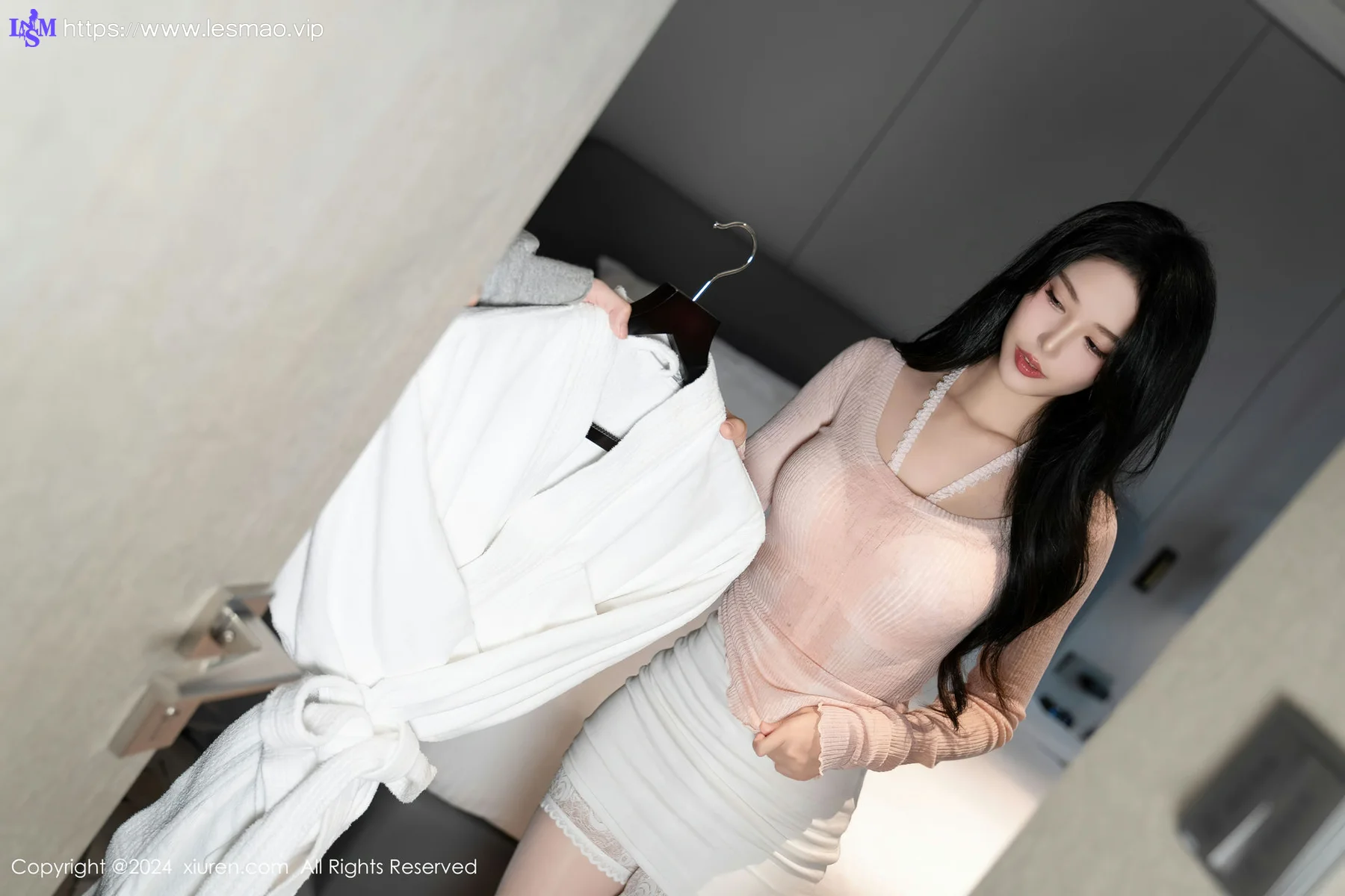 XiuRen 秀人 No.8086  利世 白色丝袜性感写真11 - 49