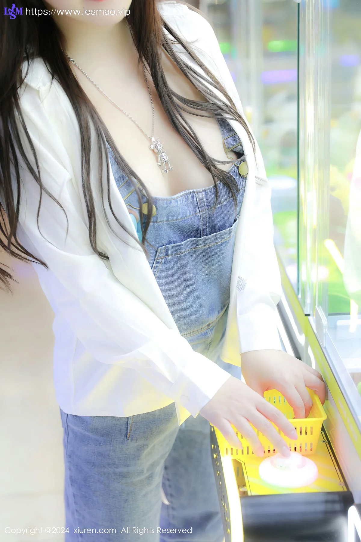 XiuRen 秀人 No.8087  小薯条nienie 电玩店场景拍摄性感写真11 - 15