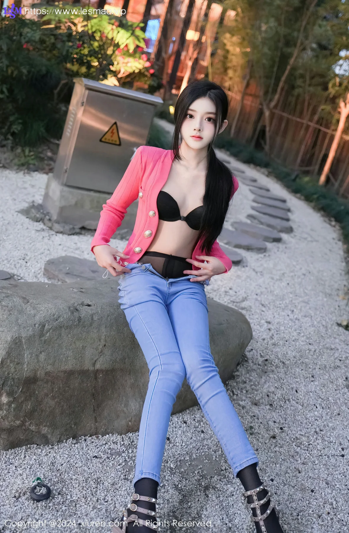 XiuRen 秀人 No.8091  龙雪儿 配简约牛仔裤性感写真1 - 22