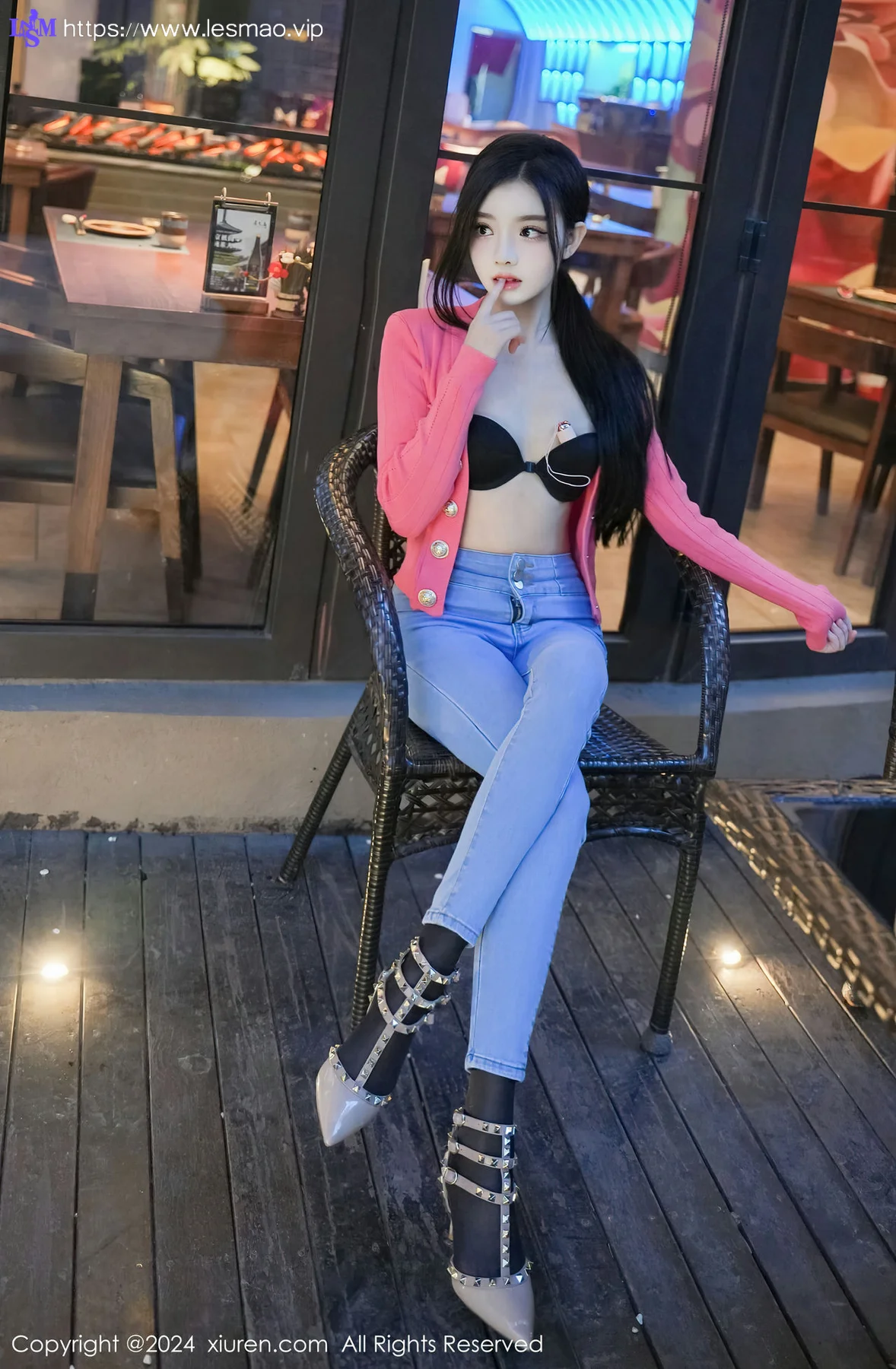XiuRen 秀人 No.8091  龙雪儿 配简约牛仔裤性感写真1 - 32
