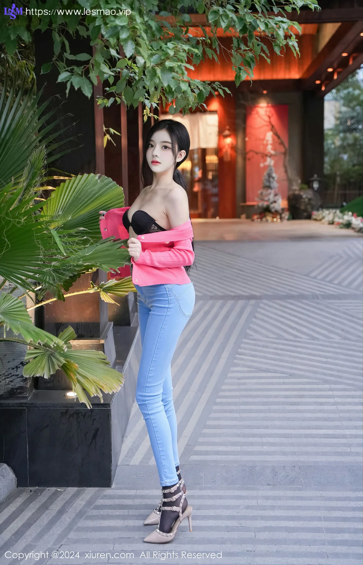 XiuRen 秀人 No.8091  龙雪儿 配简约牛仔裤性感写真1 - 61