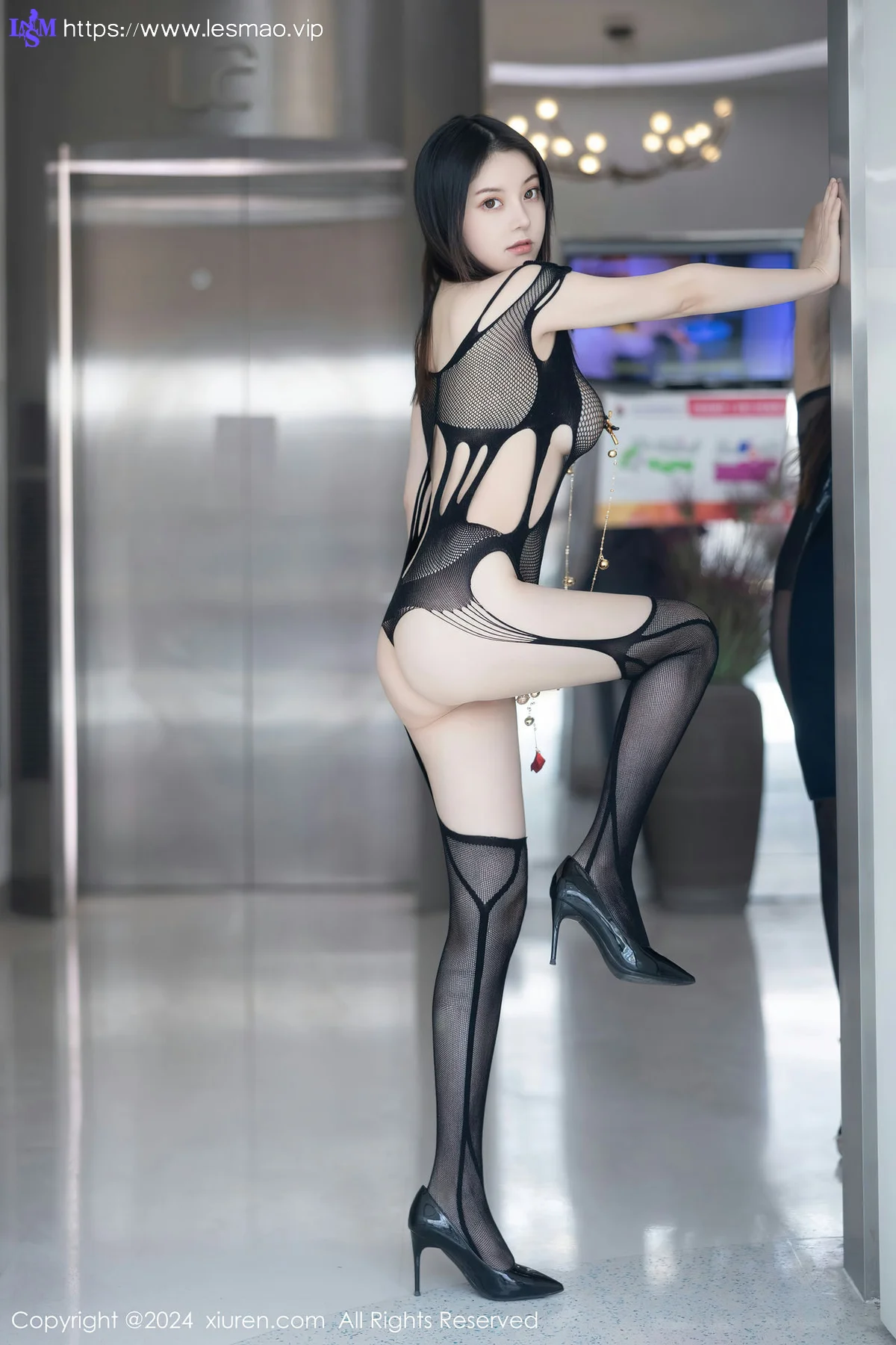 XiuRen 秀人 No.8099  豆瓣酱商场场景拍摄写真11 - 58