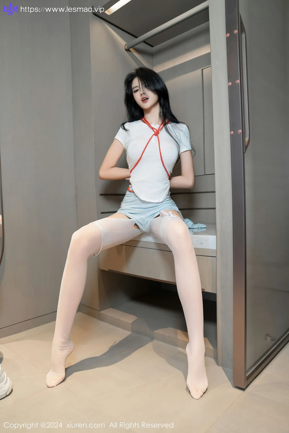 XiuRen 秀人 No.8105  浅浅Danny 白色轻薄上衣性感写真 - 23
