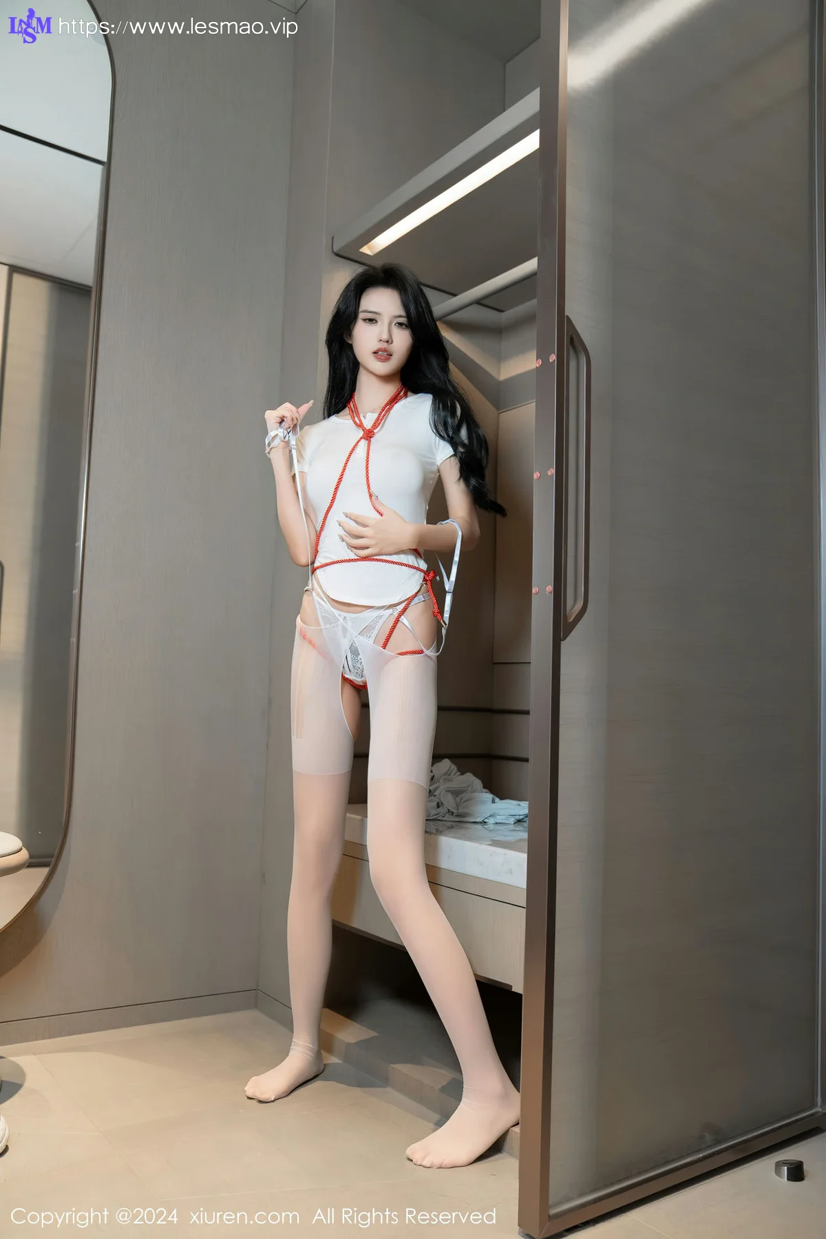 XiuRen 秀人 No.8105  浅浅Danny 白色轻薄上衣性感写真 - 33