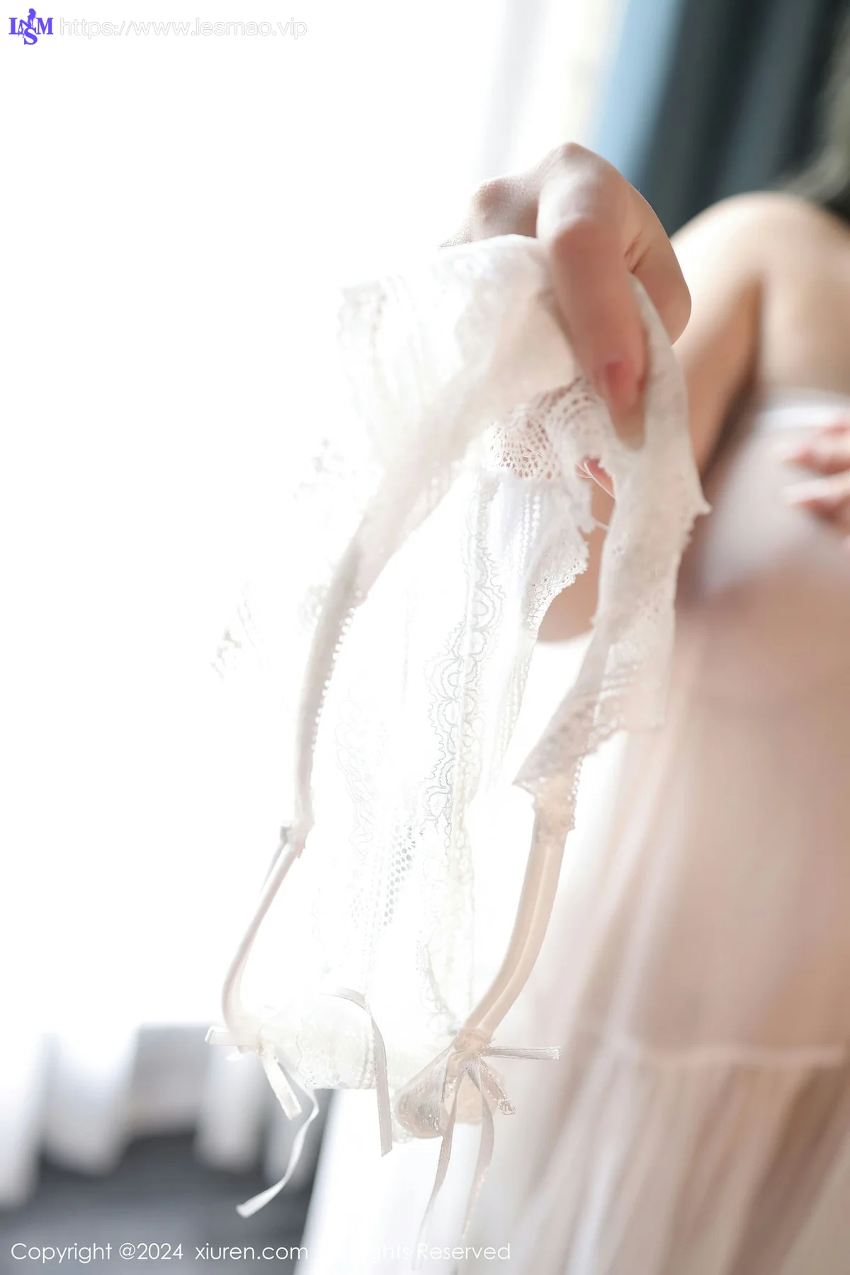 XiuRen 秀人 No.8106  沈思怡 白色轻透情趣睡裙性感写真11 - 26