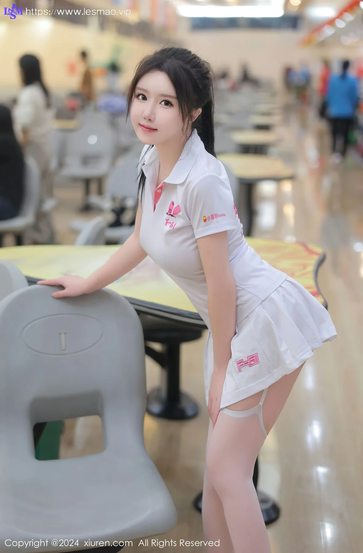 XiuRen 秀人 No.8118  小薯条nienie 保龄球馆场景拍摄性感写真11 - 24