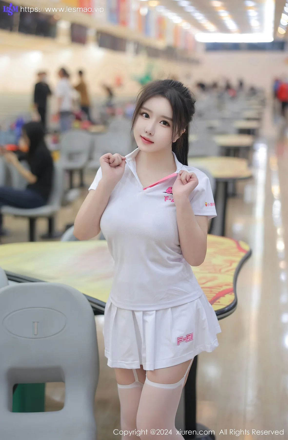 XiuRen 秀人 No.8118  小薯条nienie 保龄球馆场景拍摄性感写真11 - 26
