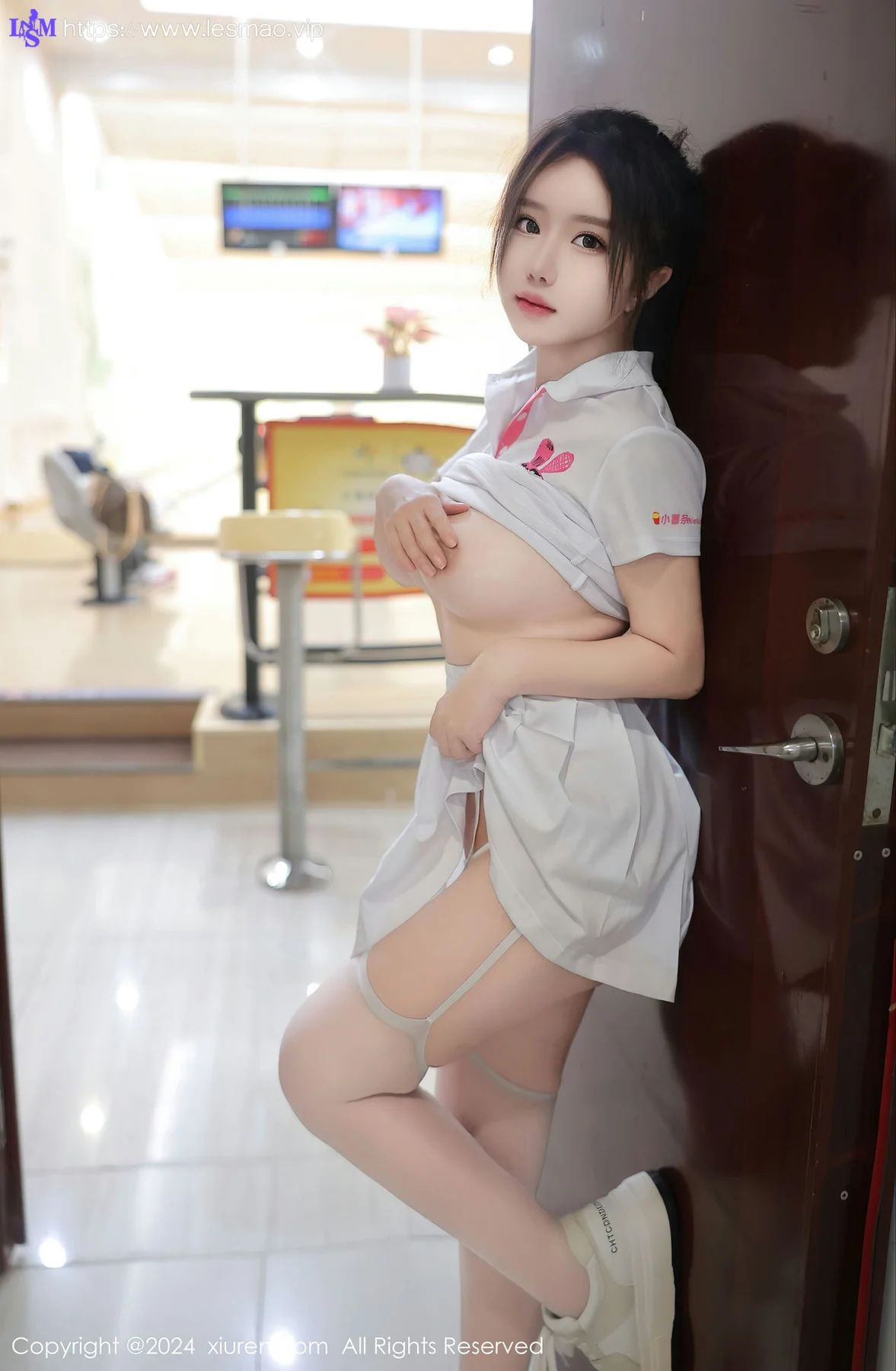 XiuRen 秀人 No.8118  小薯条nienie 保龄球馆场景拍摄性感写真11 - 31