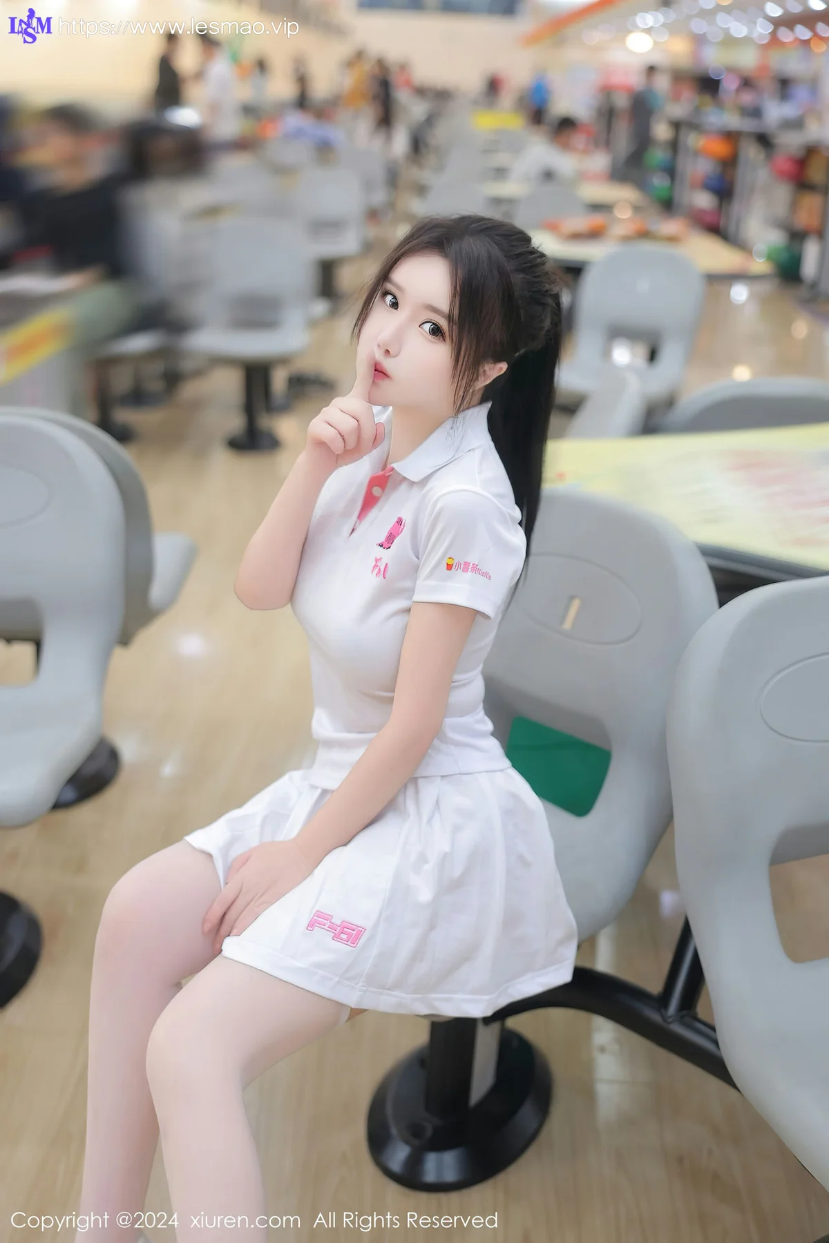 XiuRen 秀人 No.8118  小薯条nienie 保龄球馆场景拍摄性感写真11 - 48