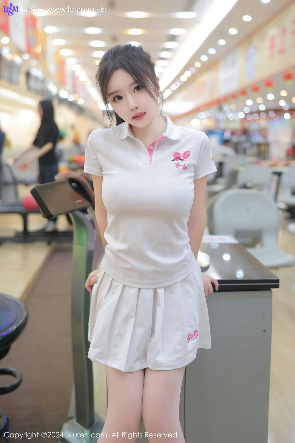 XiuRen 秀人 No.8118  小薯条nienie 保龄球馆场景拍摄性感写真11 - 56