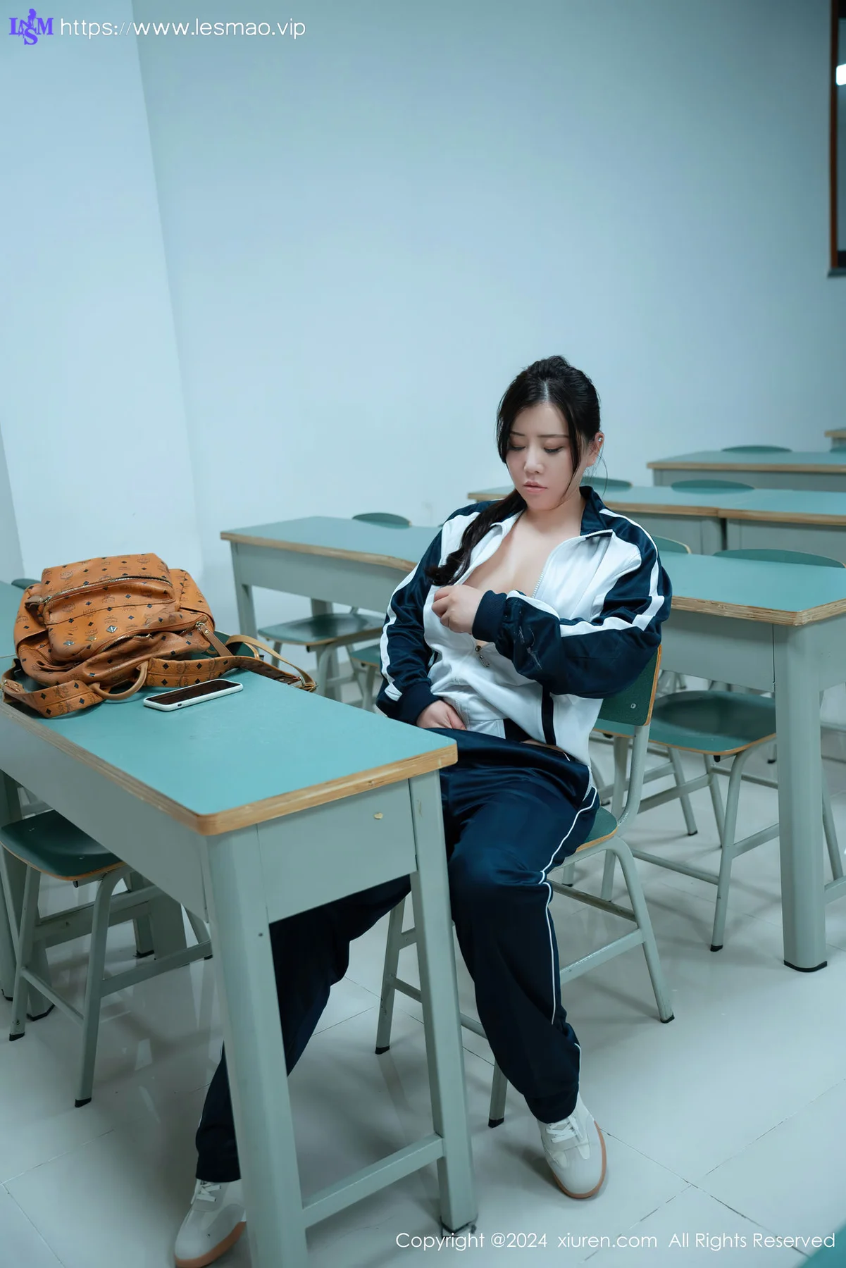XiuRen 秀人 No.8122  王婉悠Queen 校园女生幻想性感写真 - 13