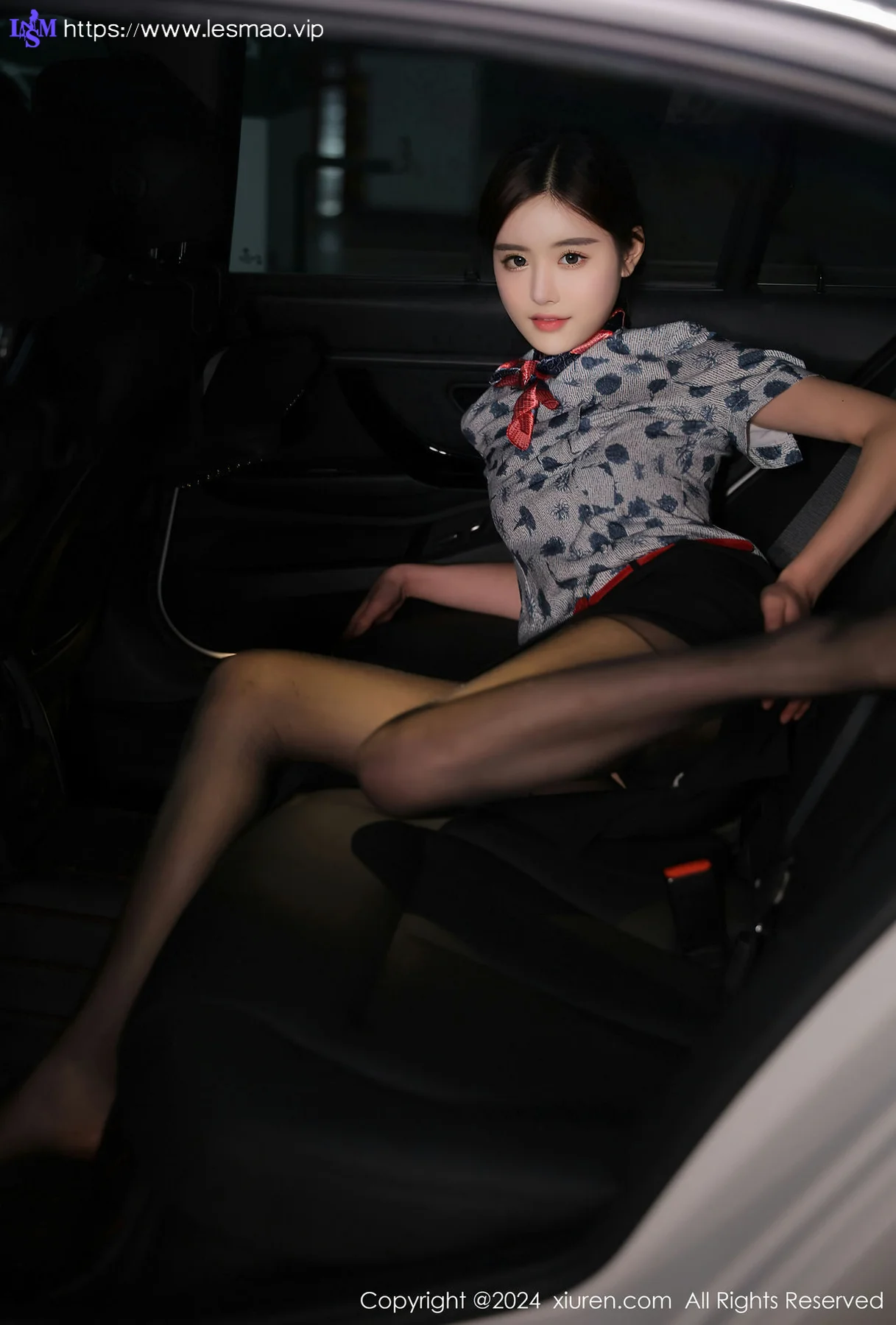 XiuRen 秀人 No.8125  晚苏susu 空姐制服性感写真11 - 35