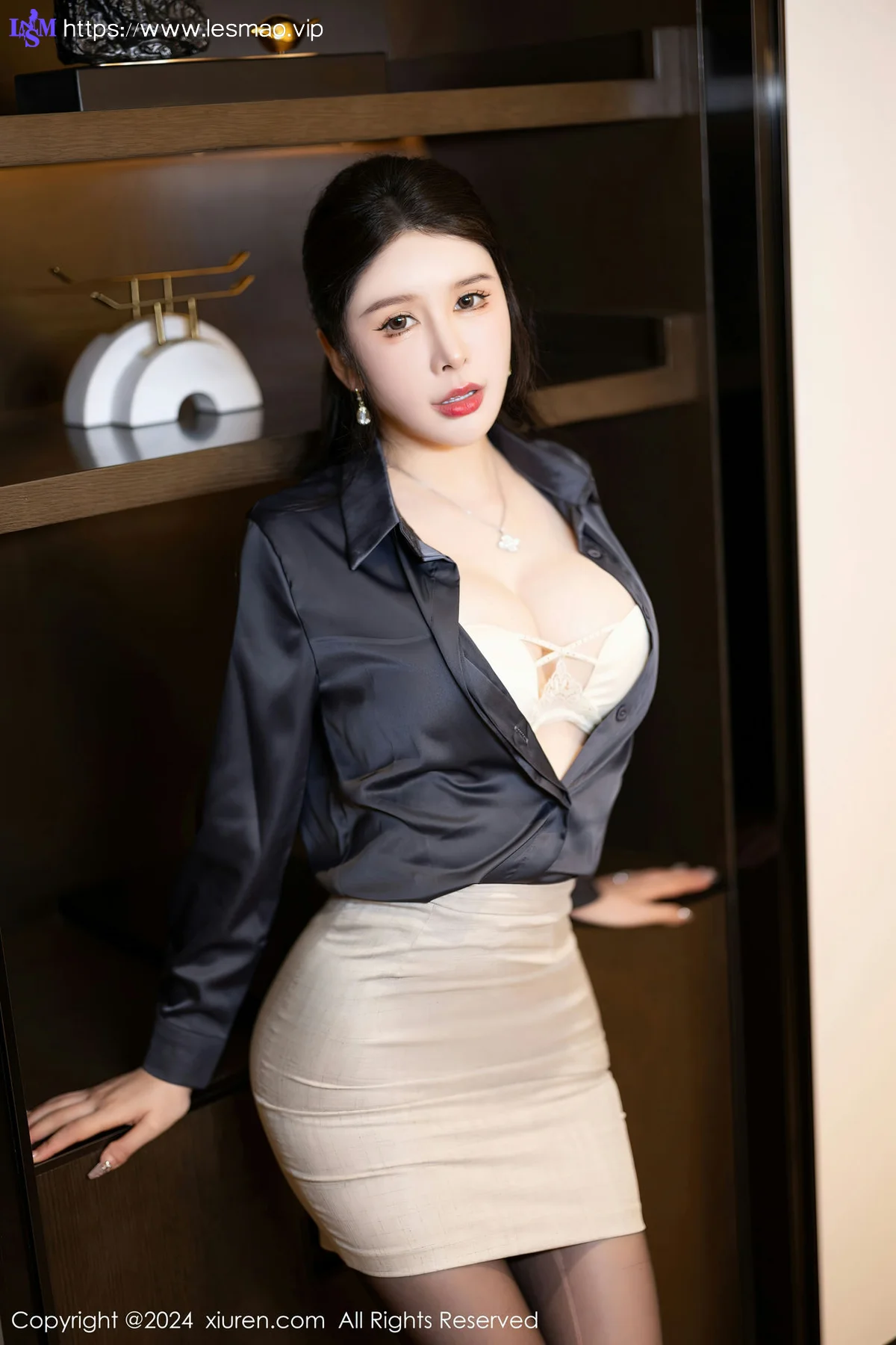XiuRen 秀人 No.8126  李丽莎 熟女姿态性感写真11 - 23