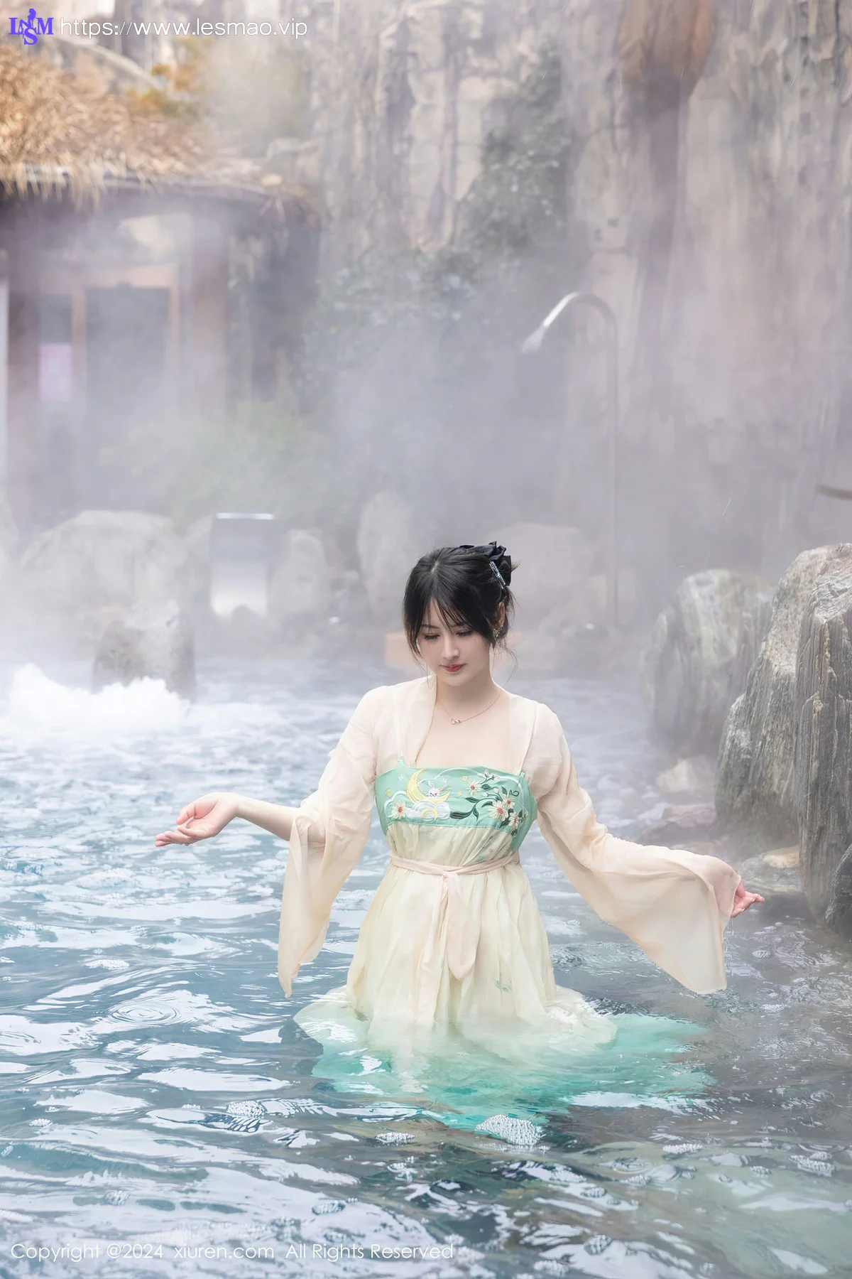 XiuRen 秀人 No.8128  诗诗kiki 温泉古装情趣服饰性感写真1 - 11