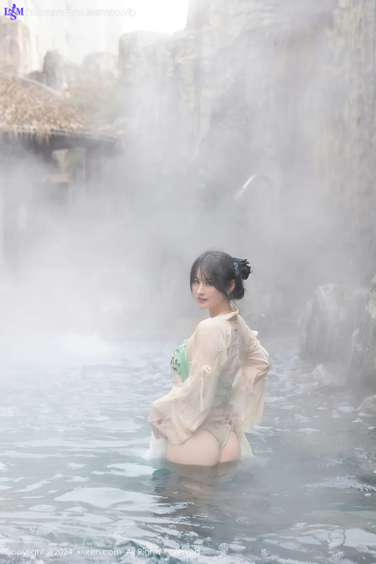 XiuRen 秀人 No.8128  诗诗kiki 温泉古装情趣服饰性感写真1 - 12