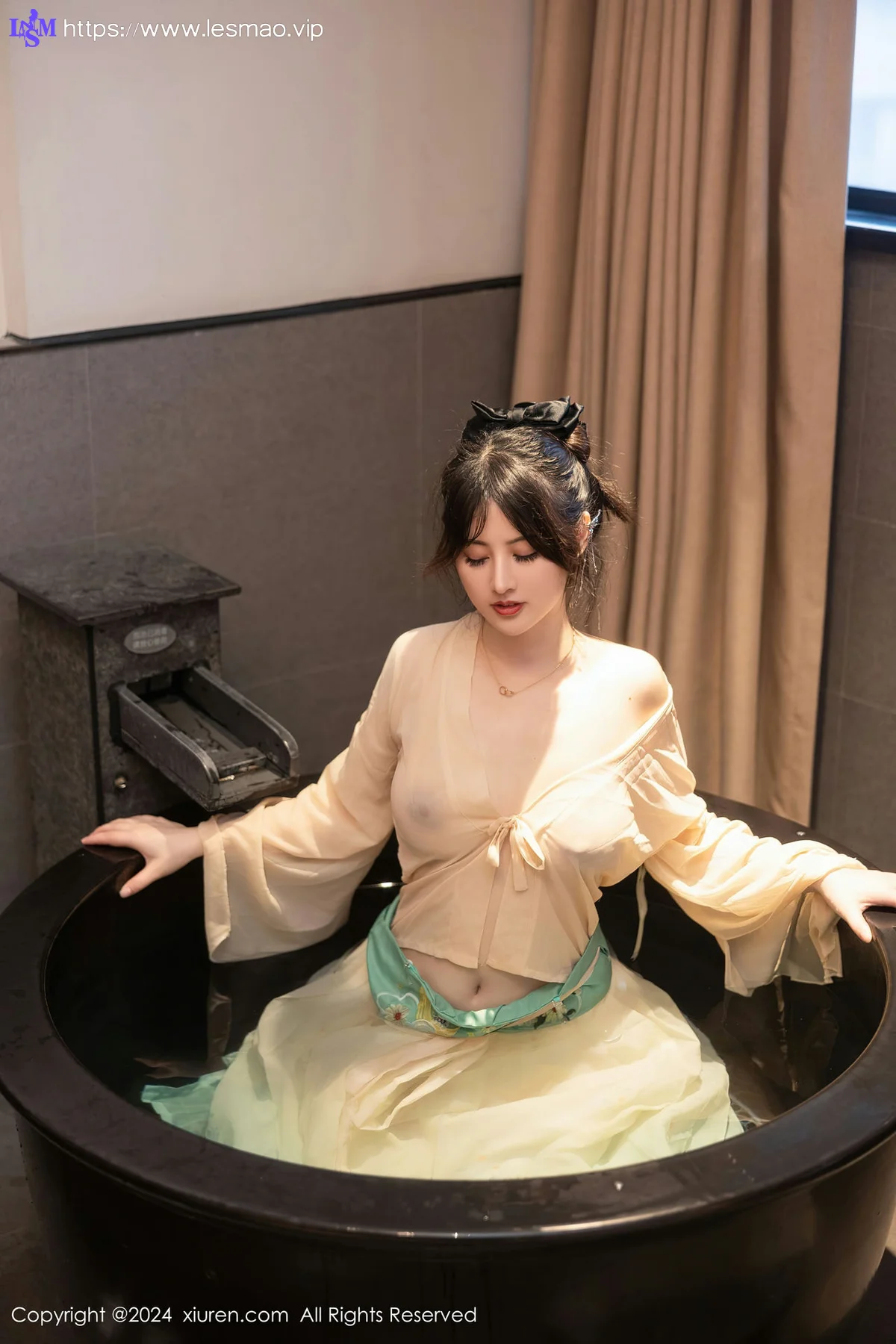XiuRen 秀人 No.8128  诗诗kiki 温泉古装情趣服饰性感写真1 - 42