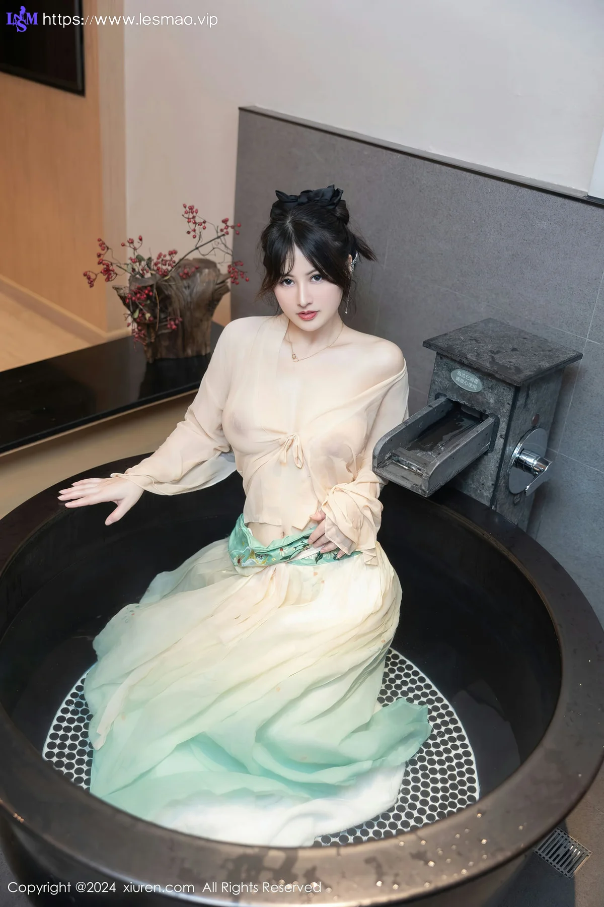 XiuRen 秀人 No.8128  诗诗kiki 温泉古装情趣服饰性感写真1 - 49
