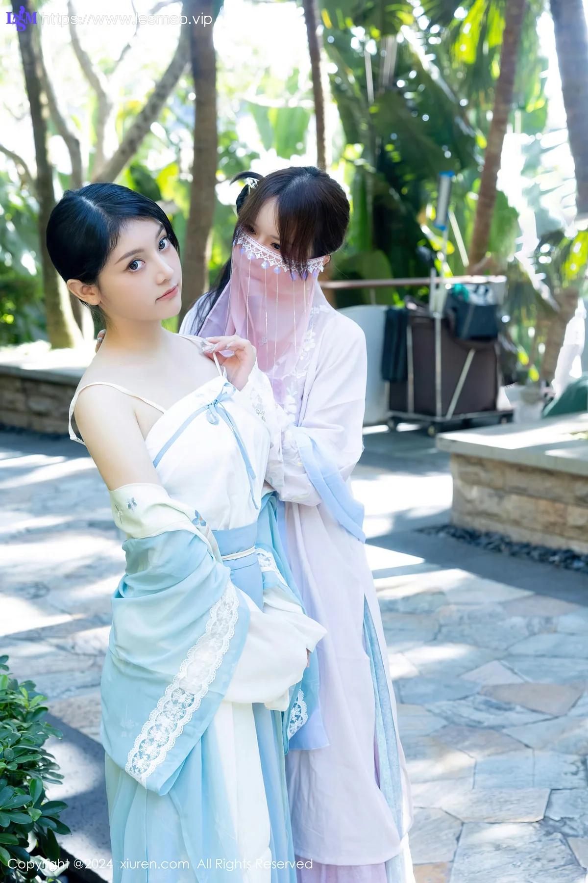 XiuRen 秀人 No.8137  豆瓣酱模特合集 古装性感穿搭写真 - 12