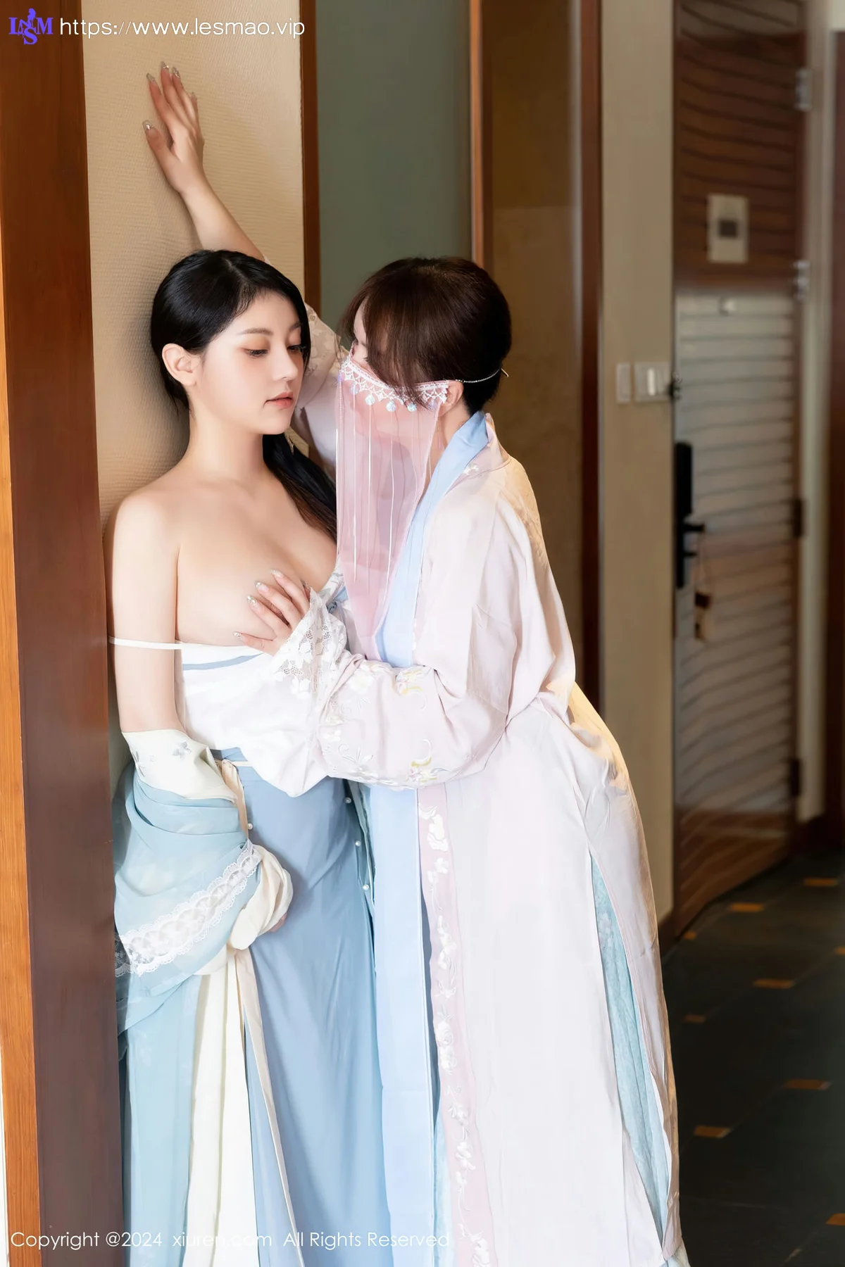 XiuRen 秀人 No.8137  豆瓣酱模特合集 古装性感穿搭写真 - 20