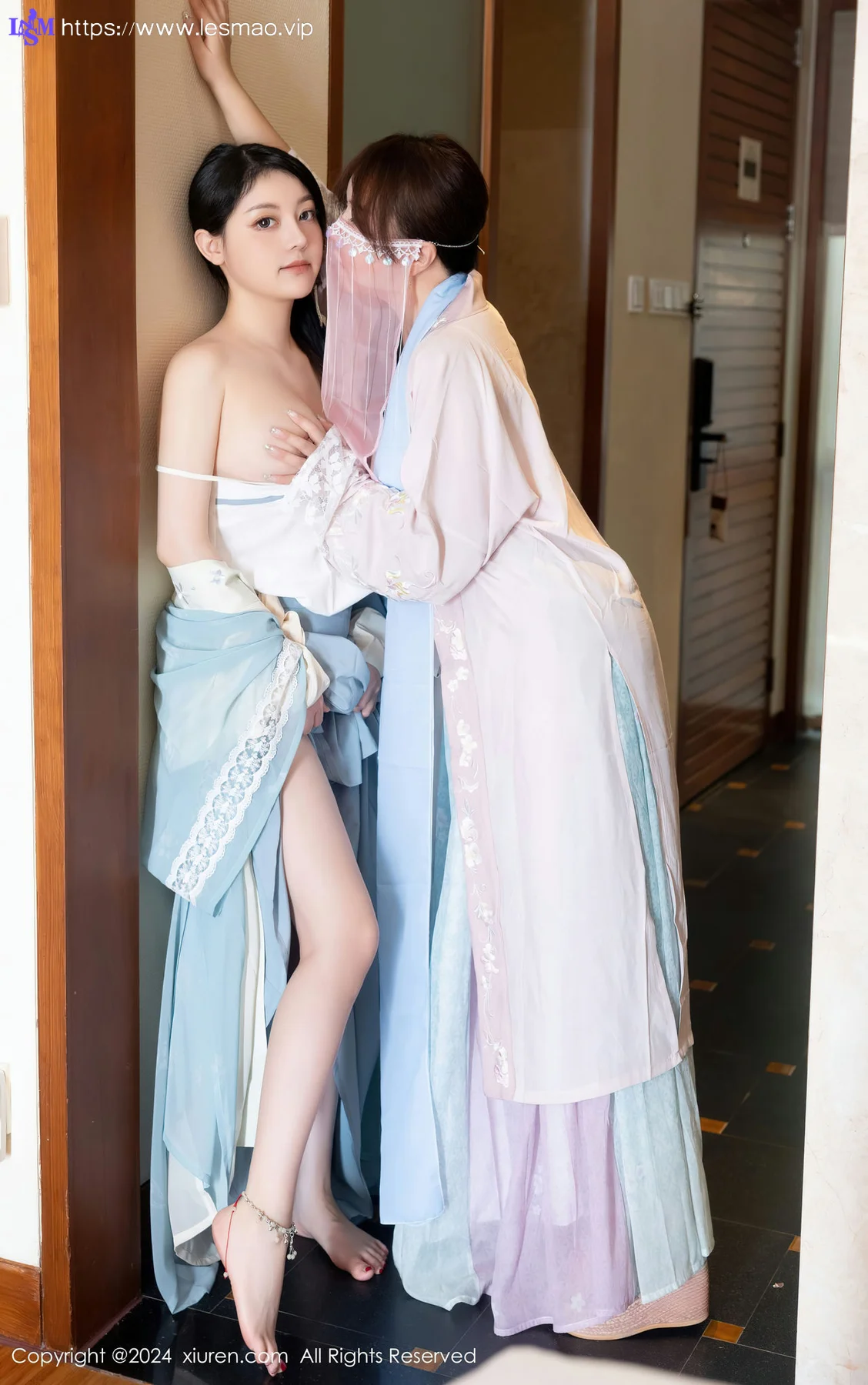 XiuRen 秀人 No.8137  豆瓣酱模特合集 古装性感穿搭写真 - 21