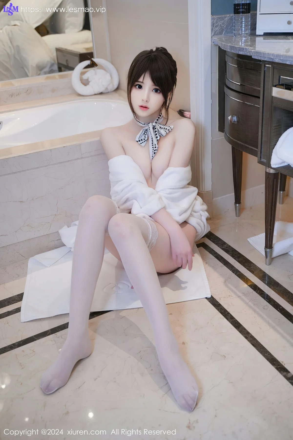 XiuRen 秀人 No.8162  梦灵儿Mini 白色浴袍性感写真33 - 65