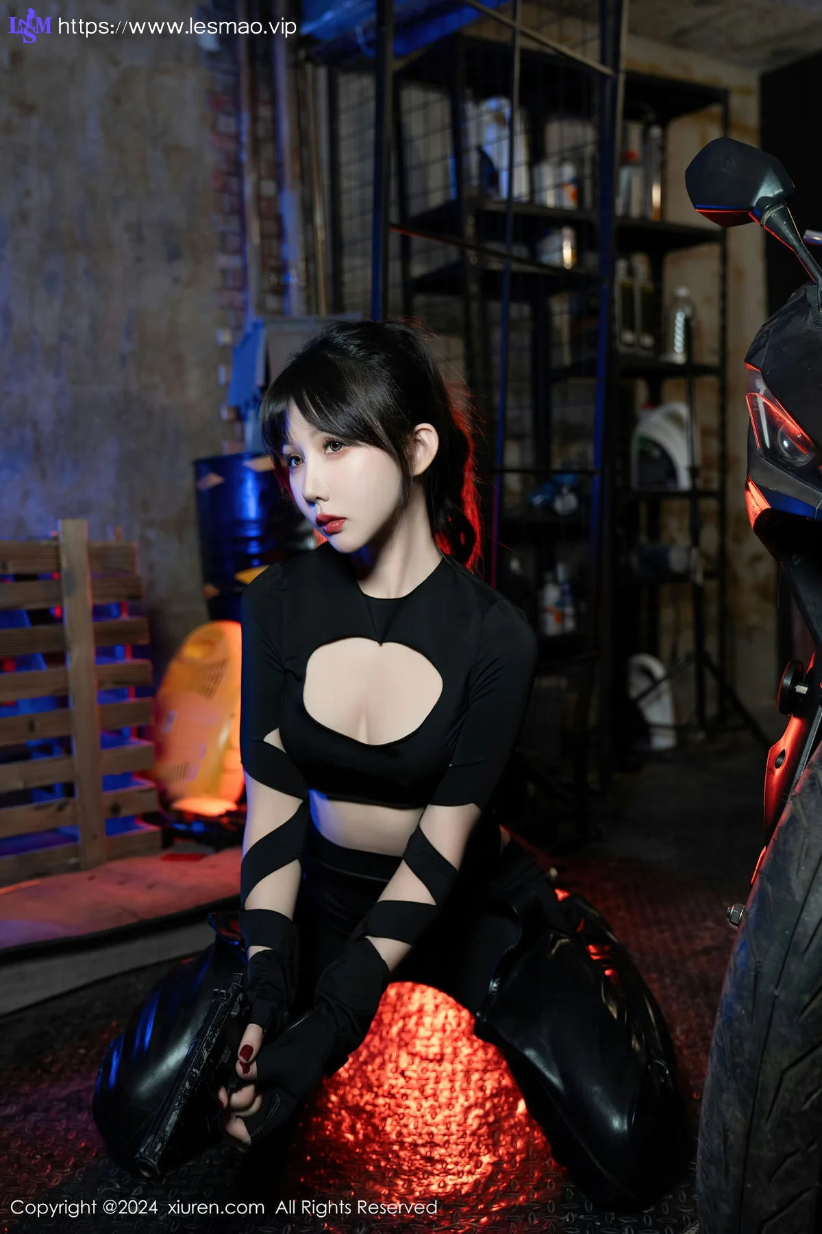 XiuRen 秀人 No.8177  波巧酱 冷艳女特工长沙旅拍 - 65