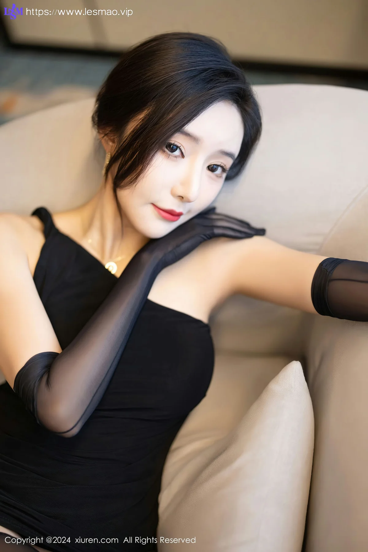 XiuRen 秀人 No.8194  王馨瑶yanni 主题为《秘密任务》 性感写真1 - 32