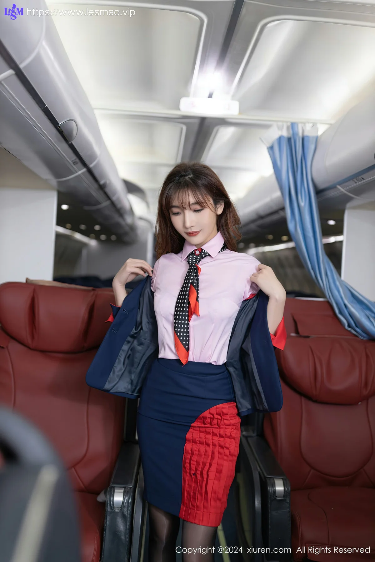XiuRen 秀人 No.8196  陆萱萱 粉色空姐制服泰国旅拍111 - 13