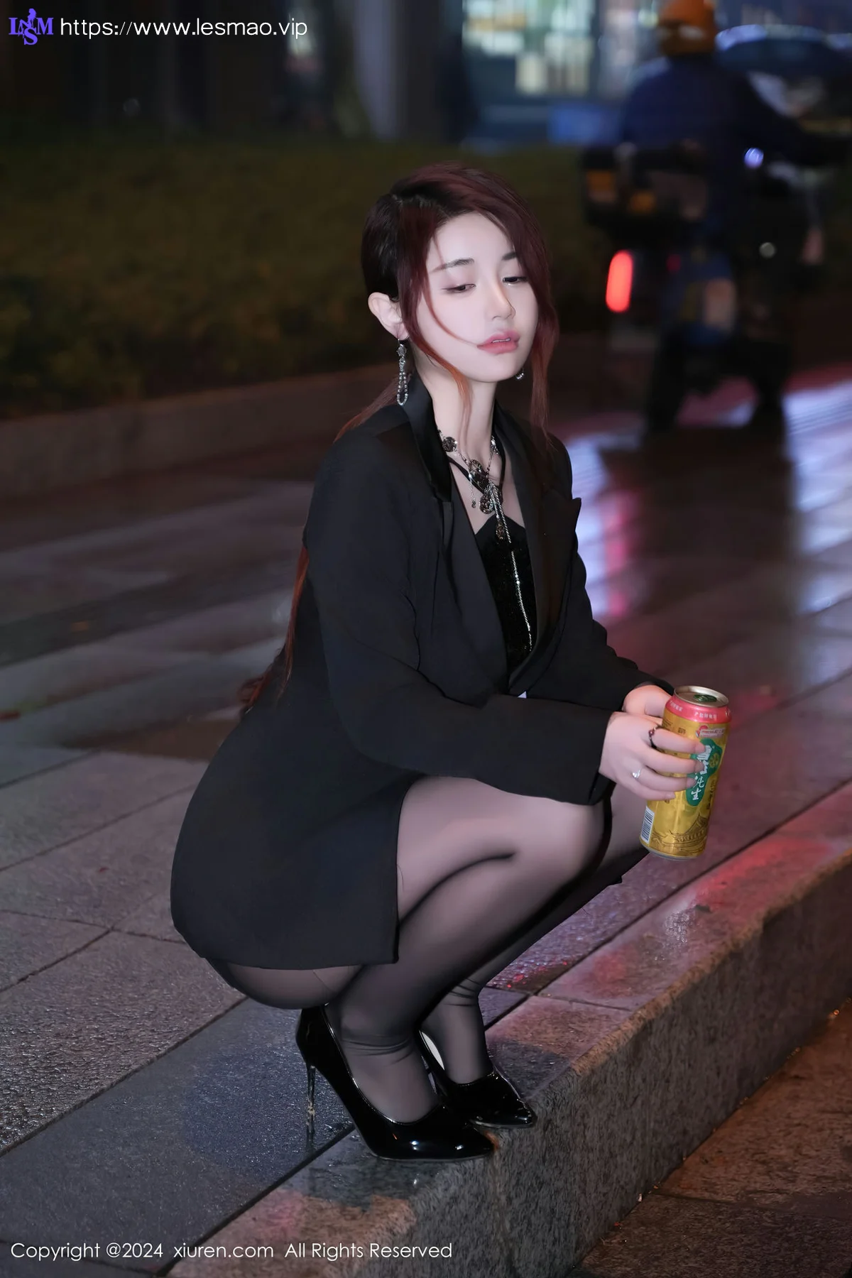 XiuRen 秀人 No.8199  美七 Mia 魅惑黑丝性感写真1 - 12