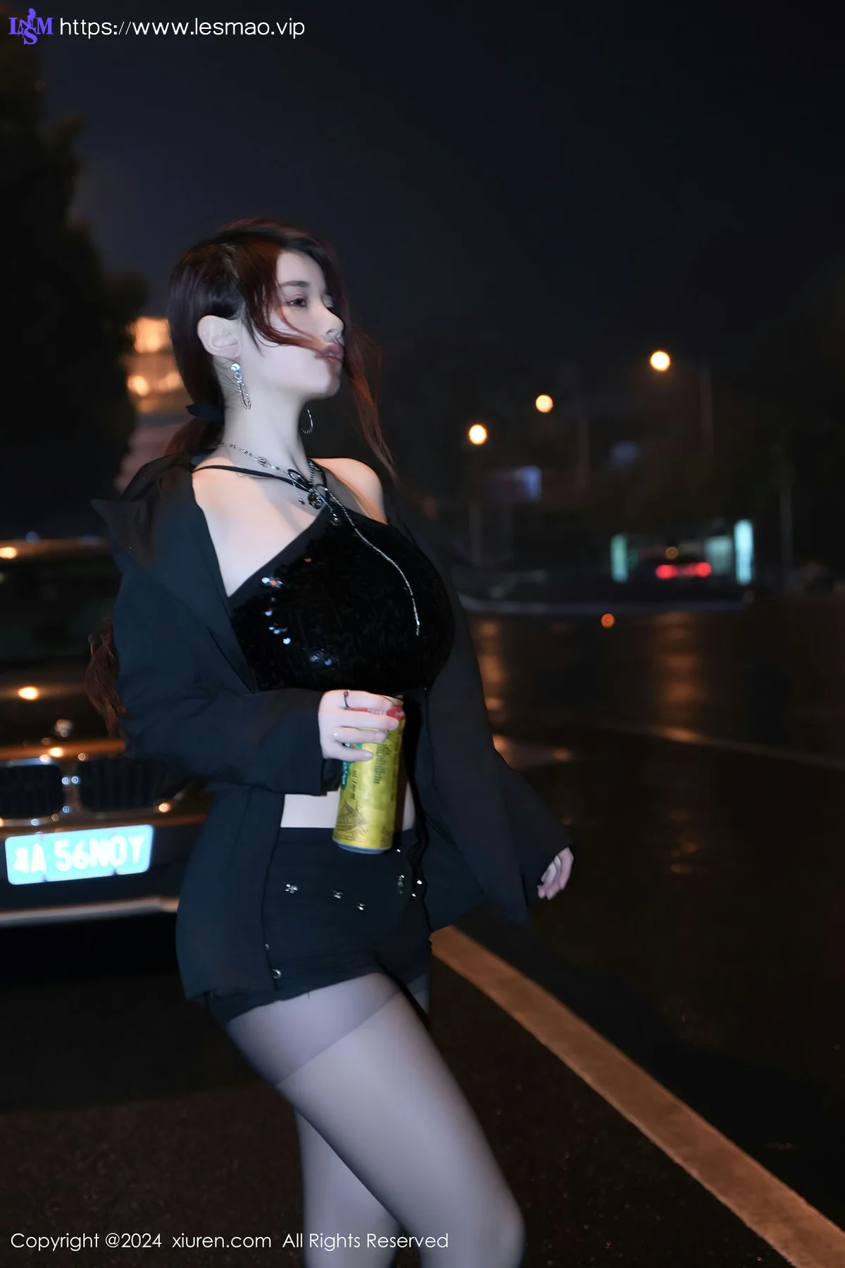 XiuRen 秀人 No.8199  美七 Mia 魅惑黑丝性感写真1 - 16