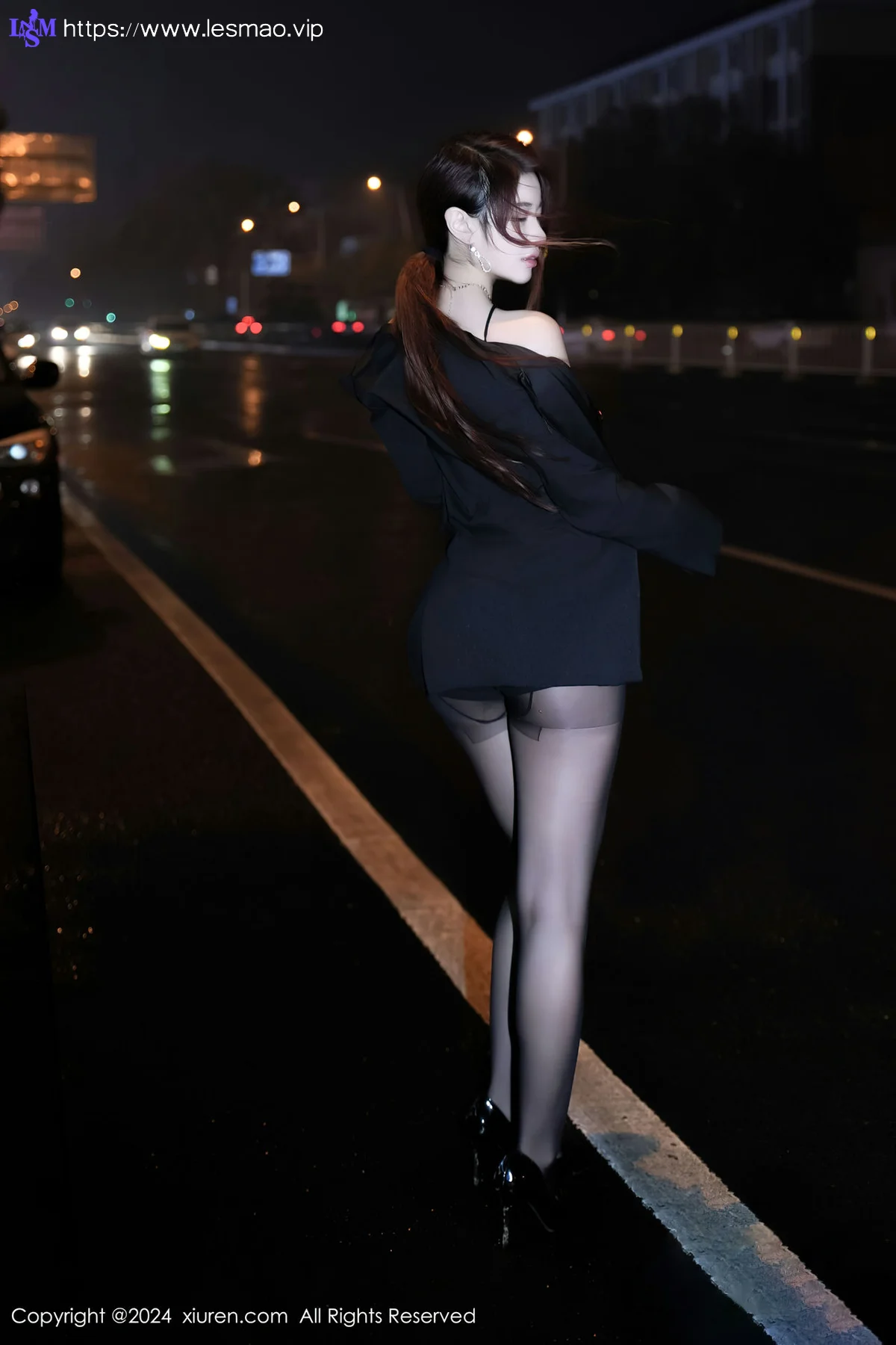 XiuRen 秀人 No.8199  美七 Mia 魅惑黑丝性感写真1 - 18