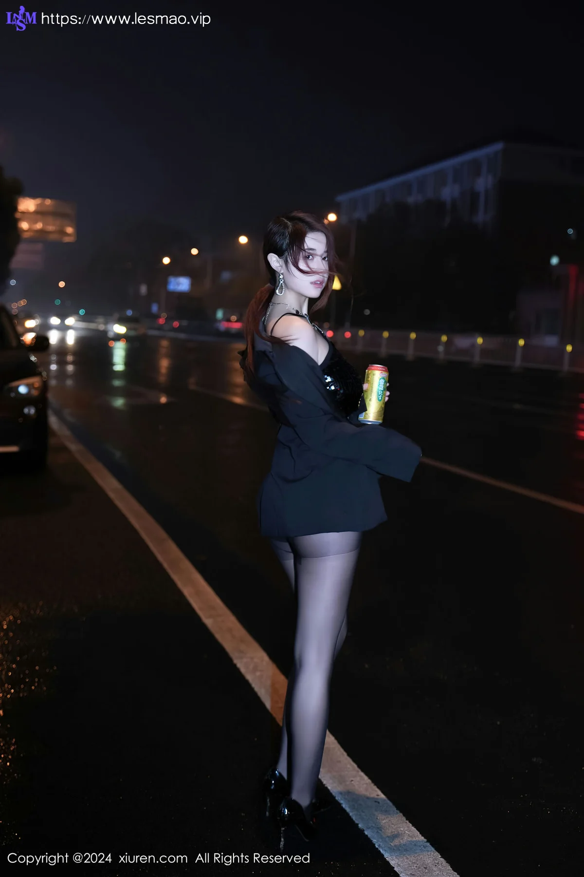 XiuRen 秀人 No.8199  美七 Mia 魅惑黑丝性感写真1 - 19