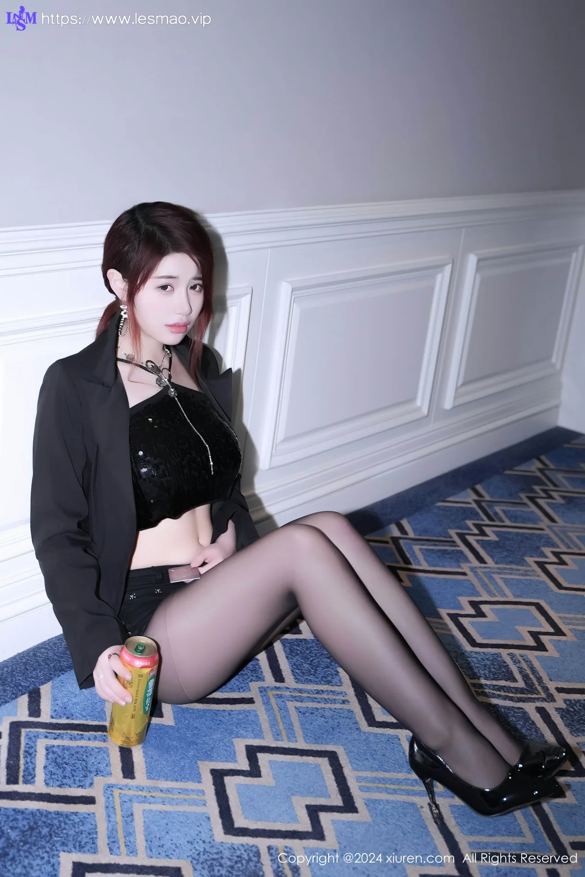 XiuRen 秀人 No.8199  美七 Mia 魅惑黑丝性感写真1 - 23